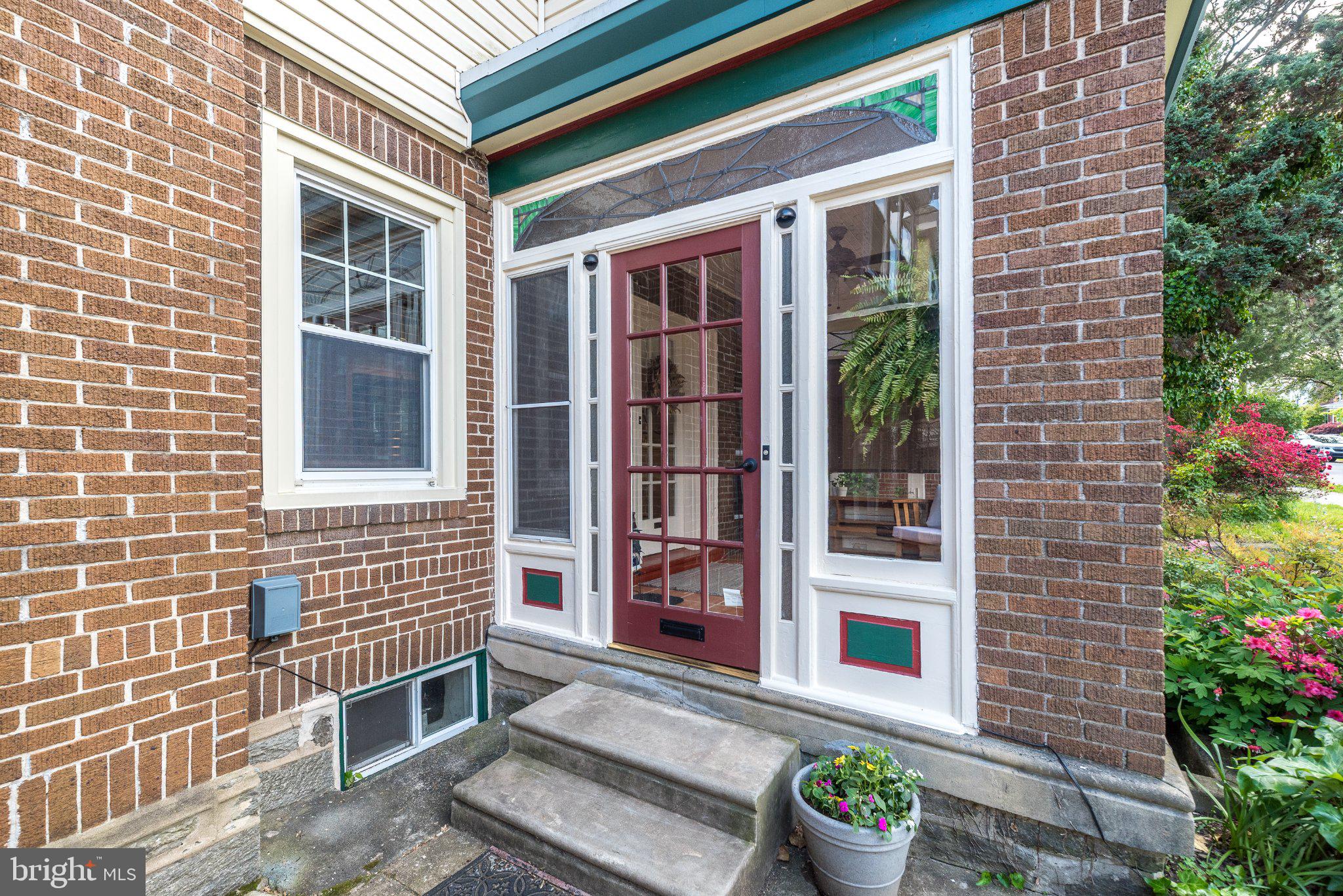 ROXBOROUGH - Residential