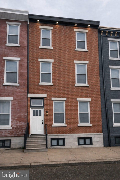 Townhouse For Sale - 1423 E Susquehanna Avenue<br/> PHILADELPHIA, PA 19125