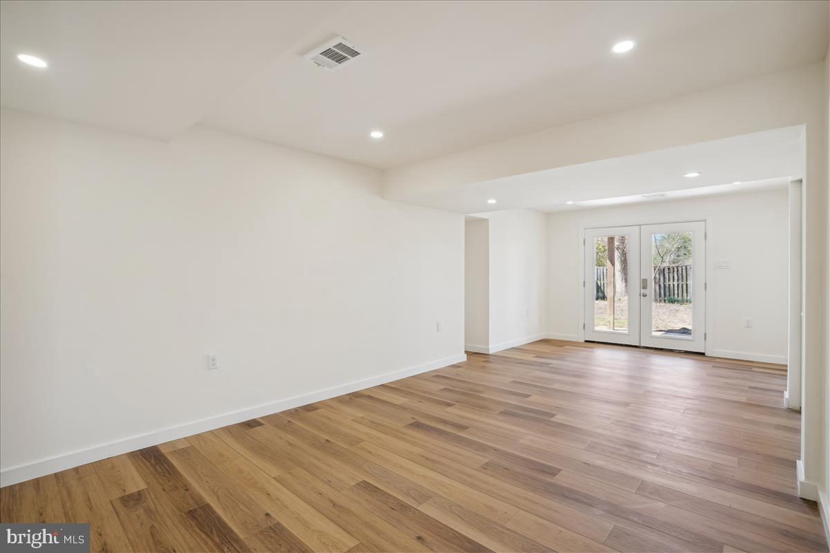 FRANCONIA FOREST - Residential Lease