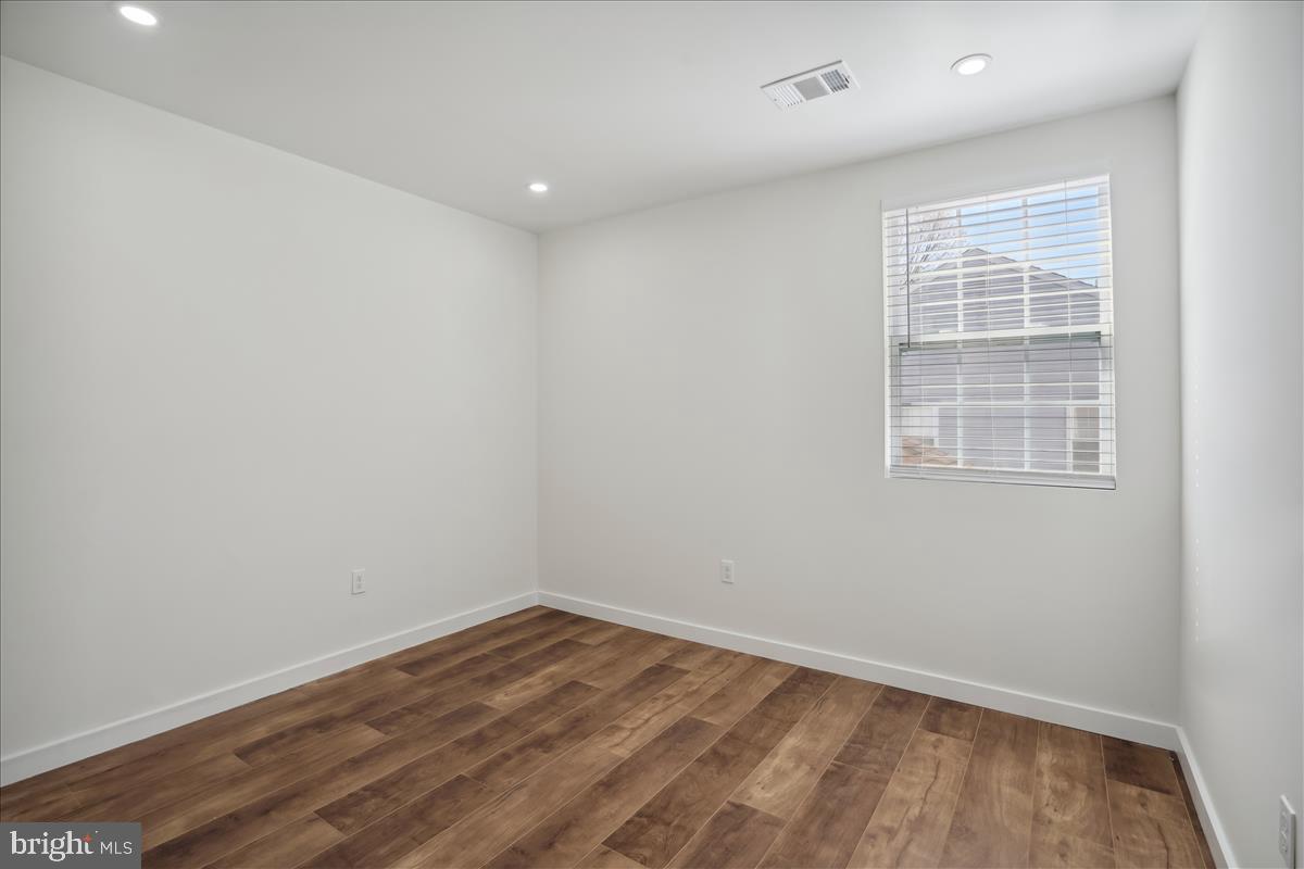 FRANCONIA FOREST - Residential Lease