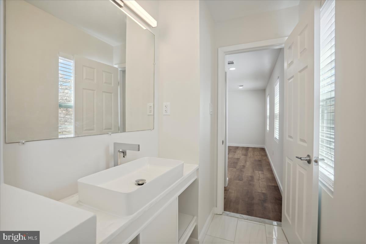 FRANCONIA FOREST - Residential Lease