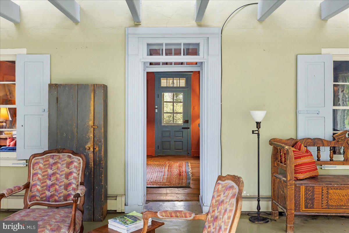 TOP OF THE HILL - Residential