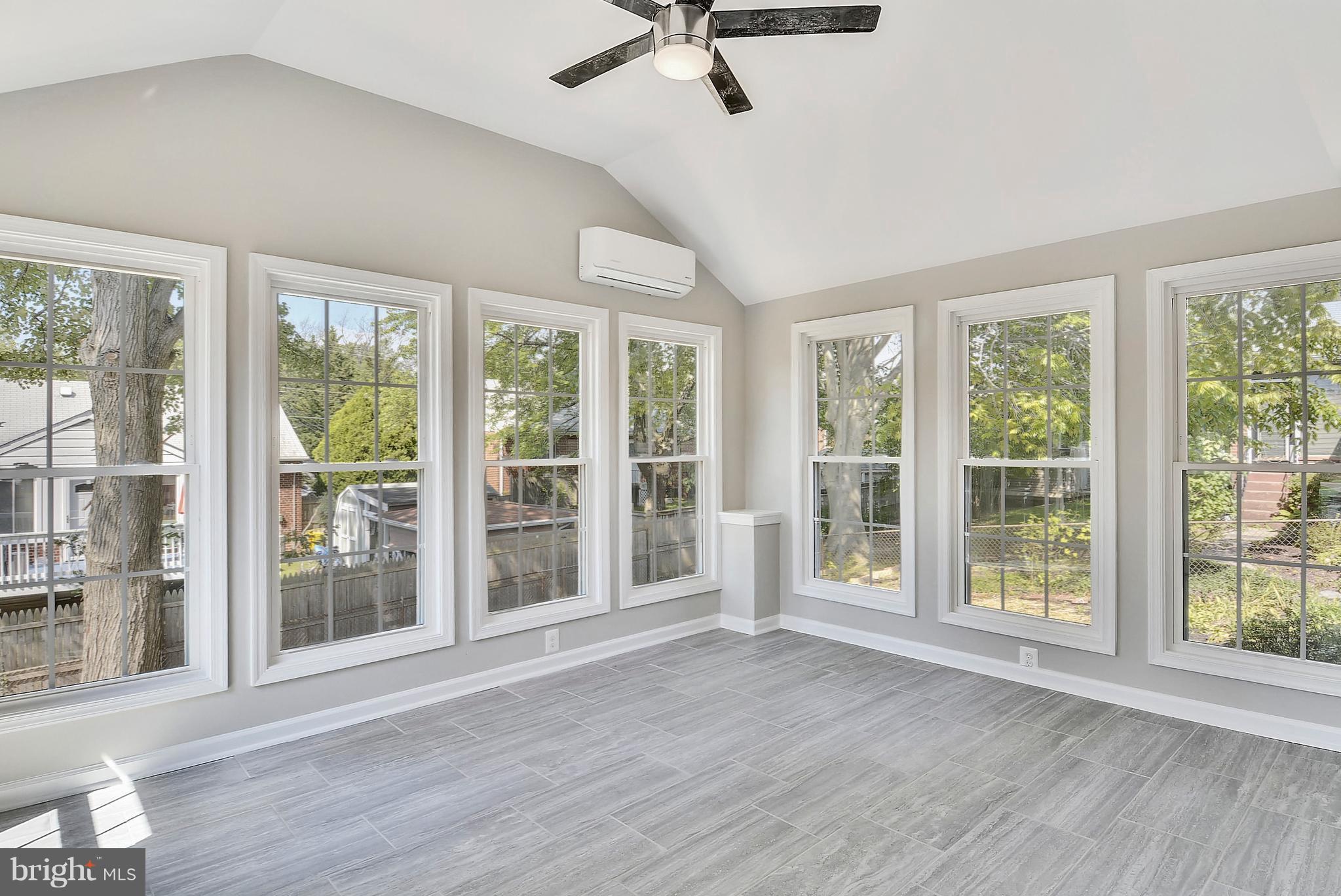 CARLIN SPRINGS - Residential