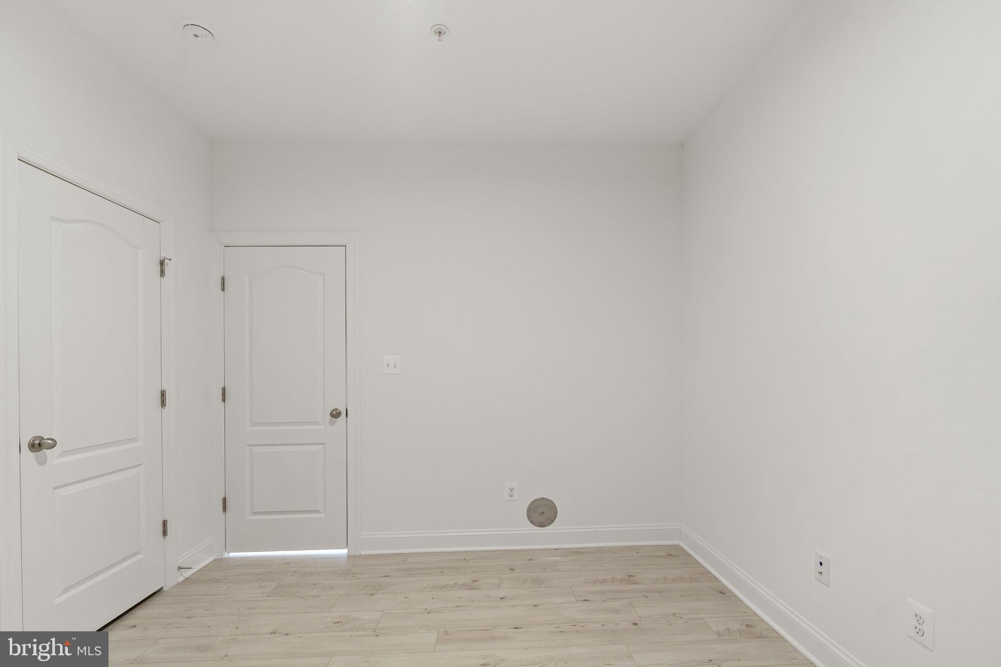 ROSEHILL MANOR - Residential