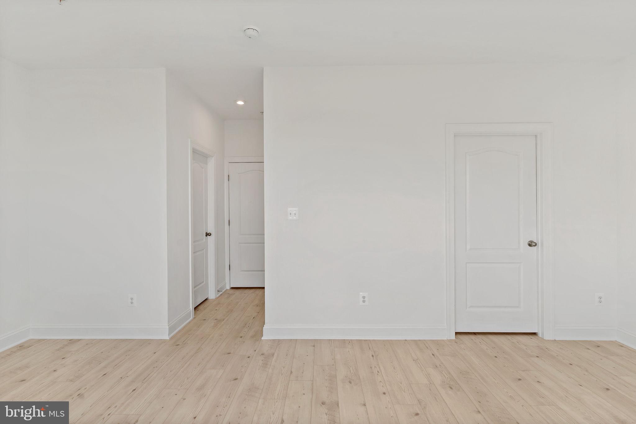 ROSEHILL MANOR - Residential