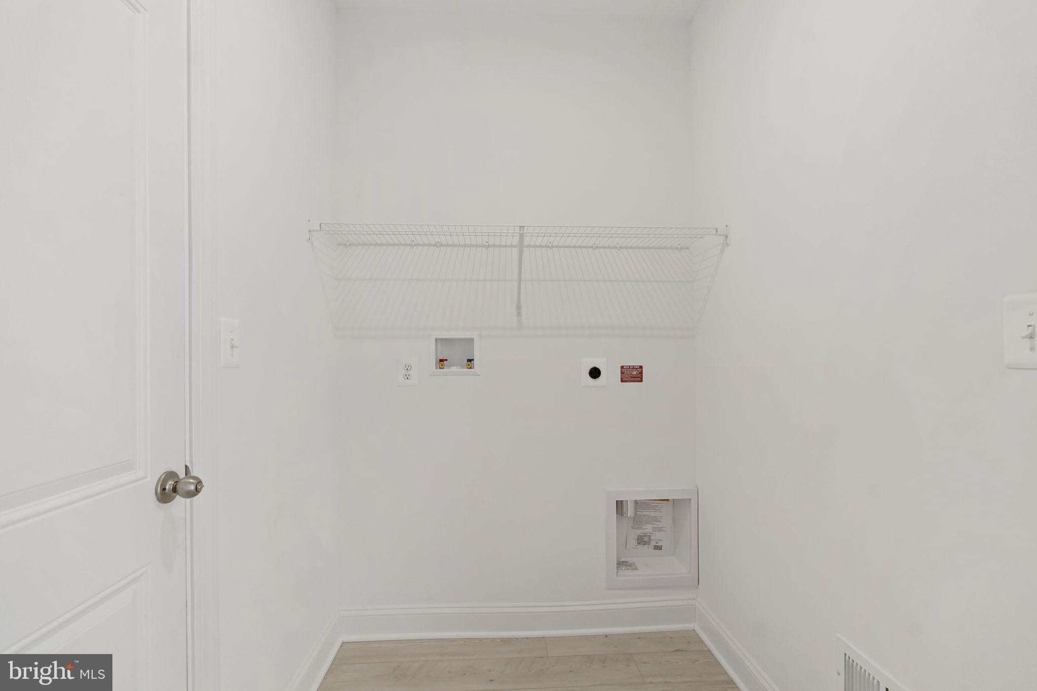 ROSEHILL MANOR - Residential