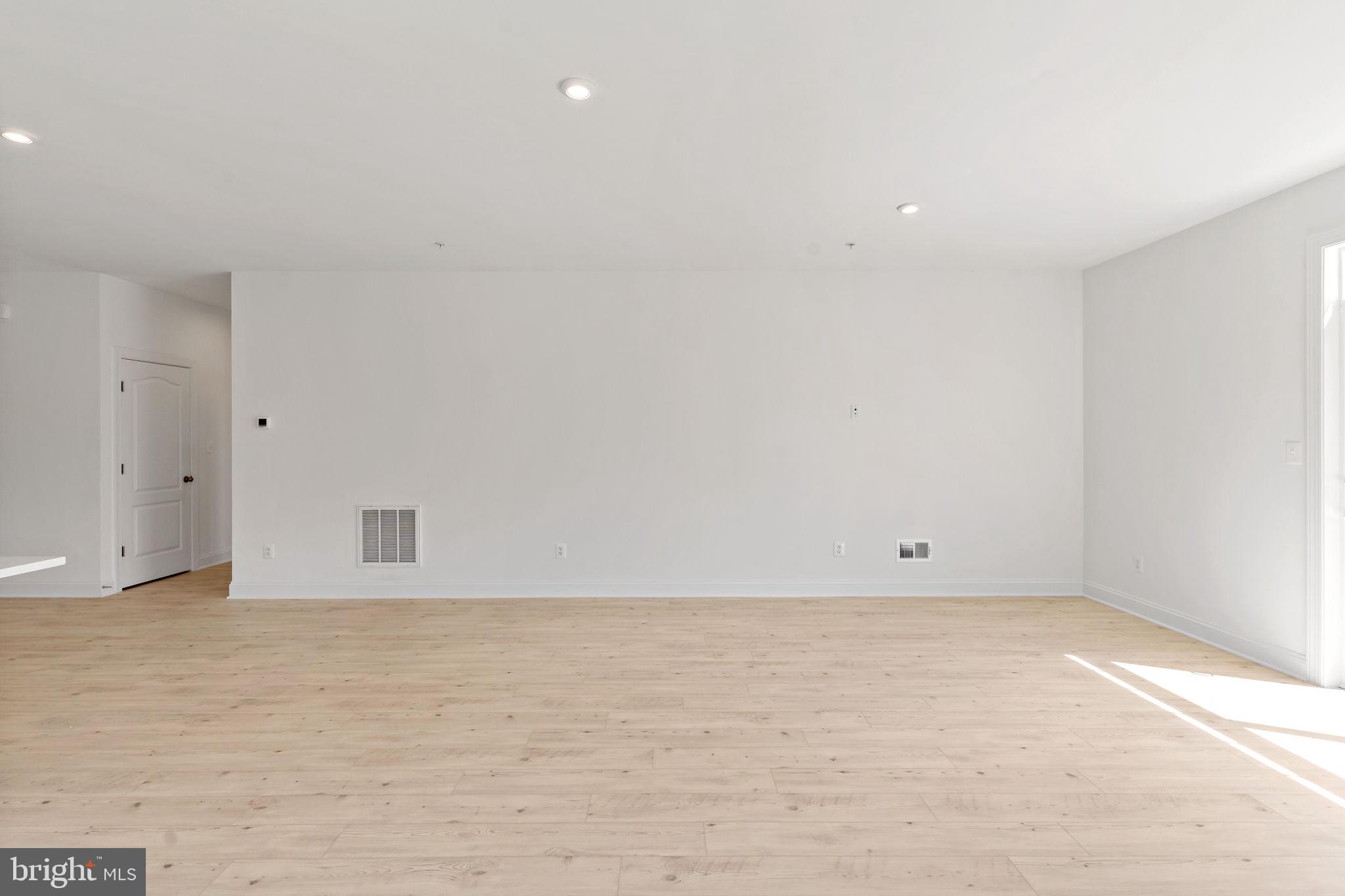 ROSEHILL MANOR - Residential