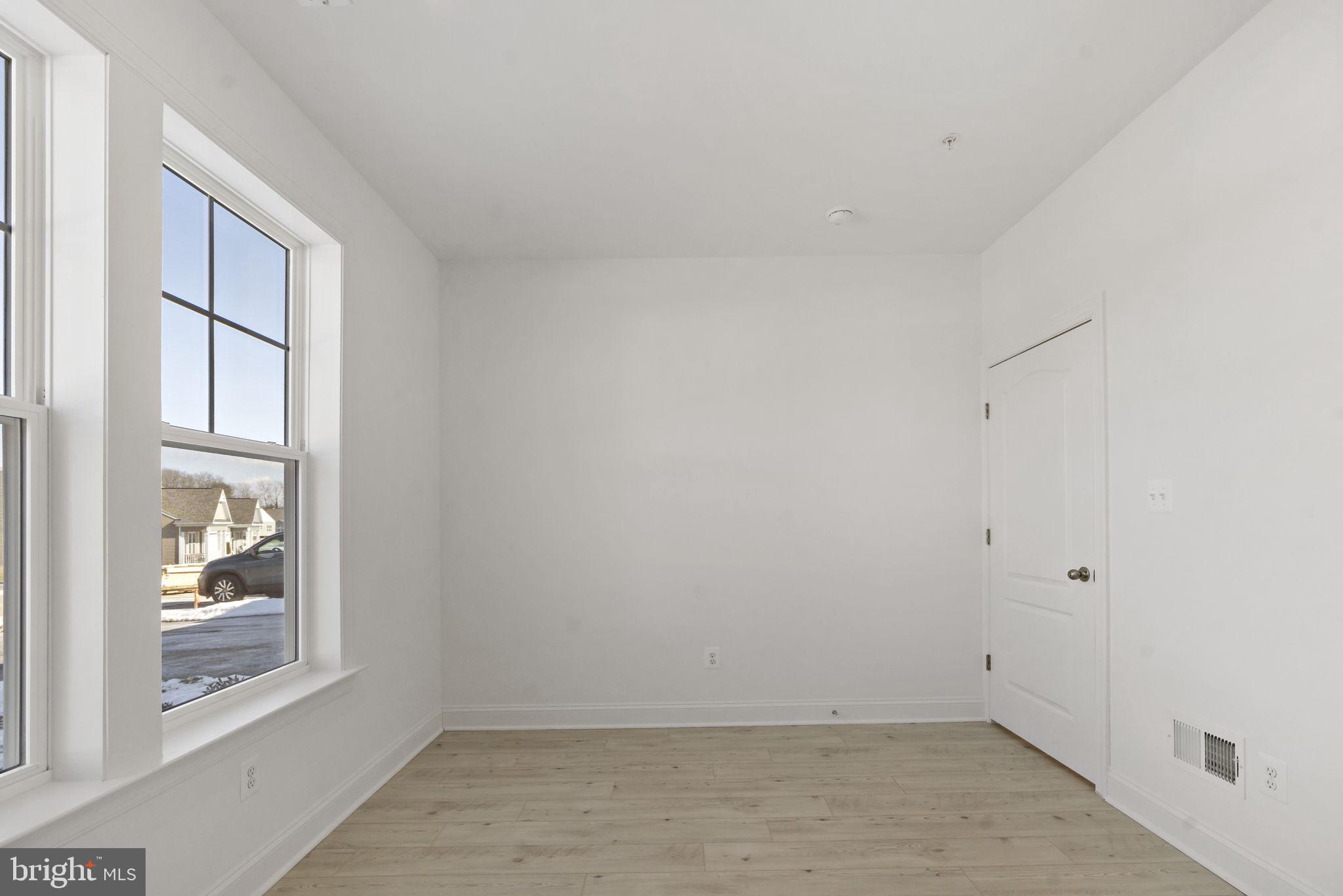 ROSEHILL MANOR - Residential