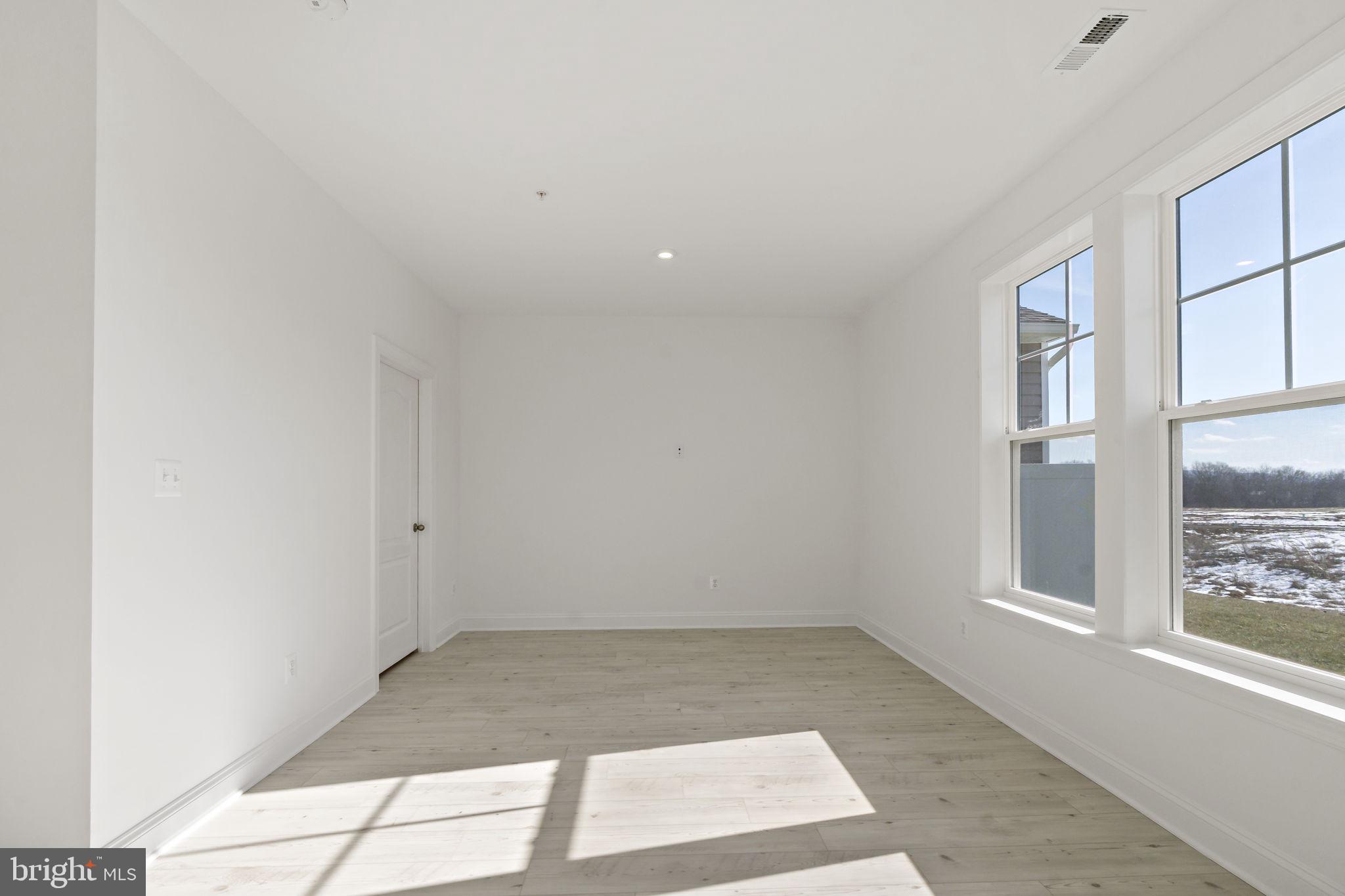 ROSEHILL MANOR - Residential