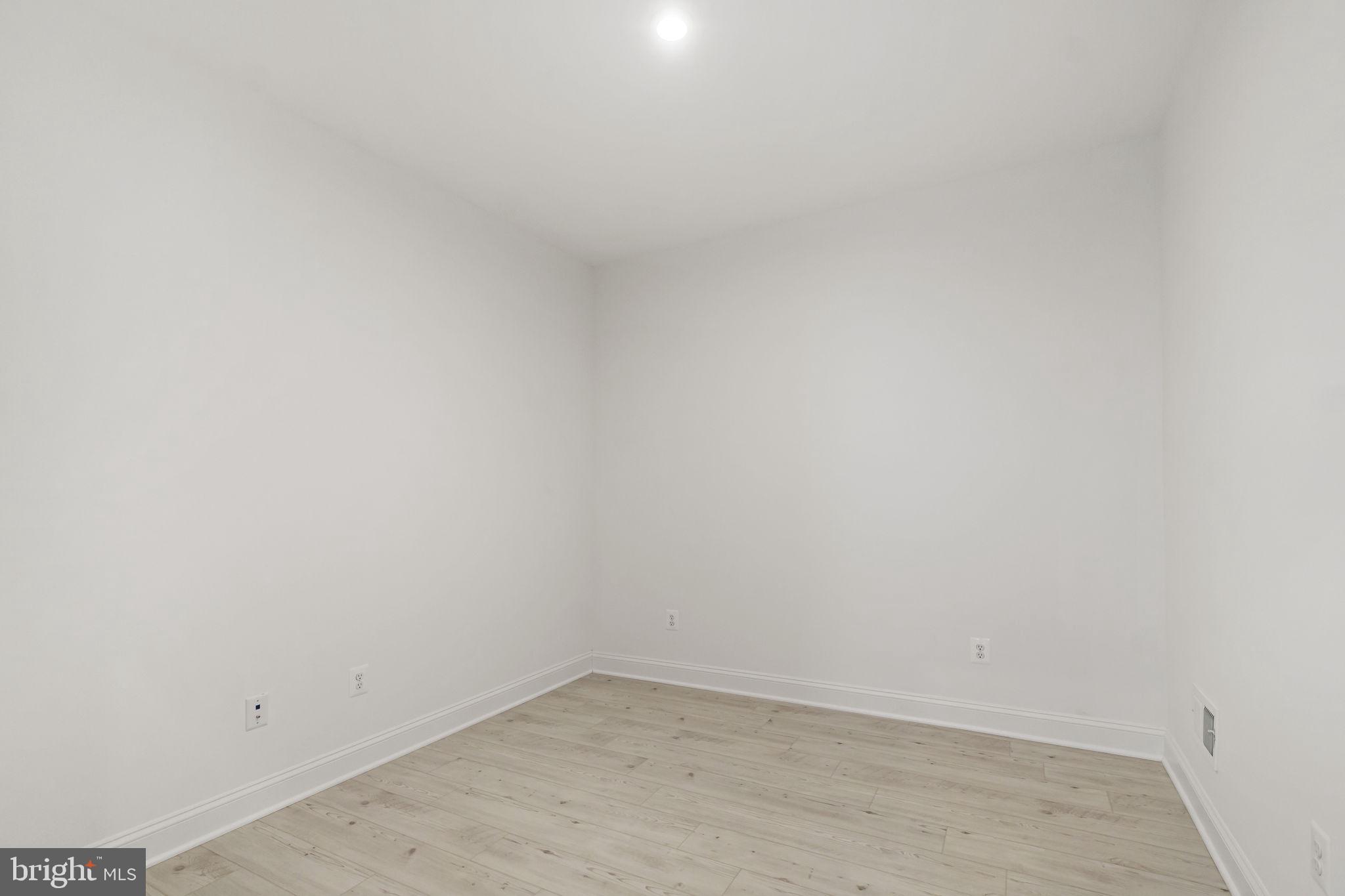 ROSEHILL MANOR - Residential