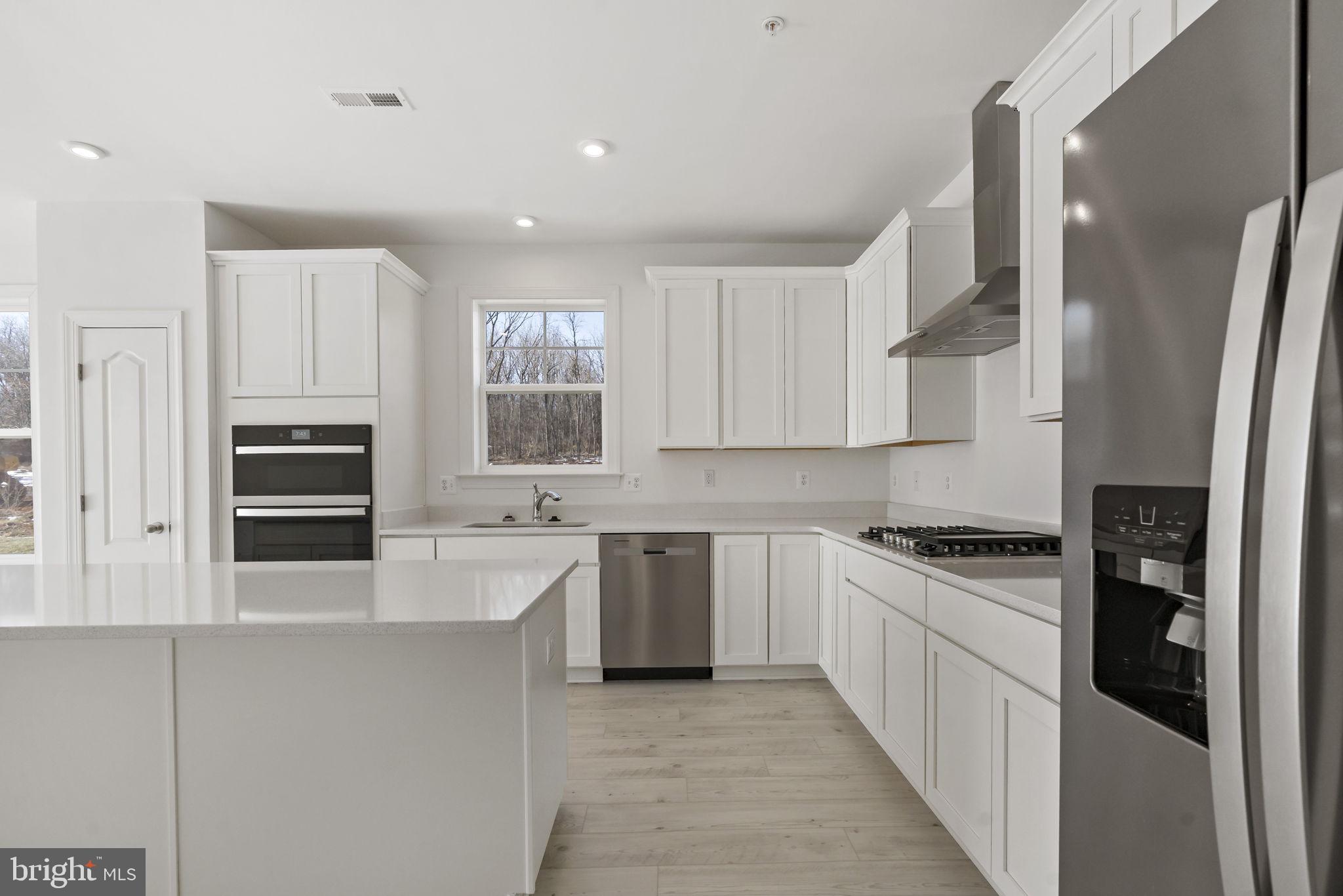 ROSEHILL MANOR - Residential