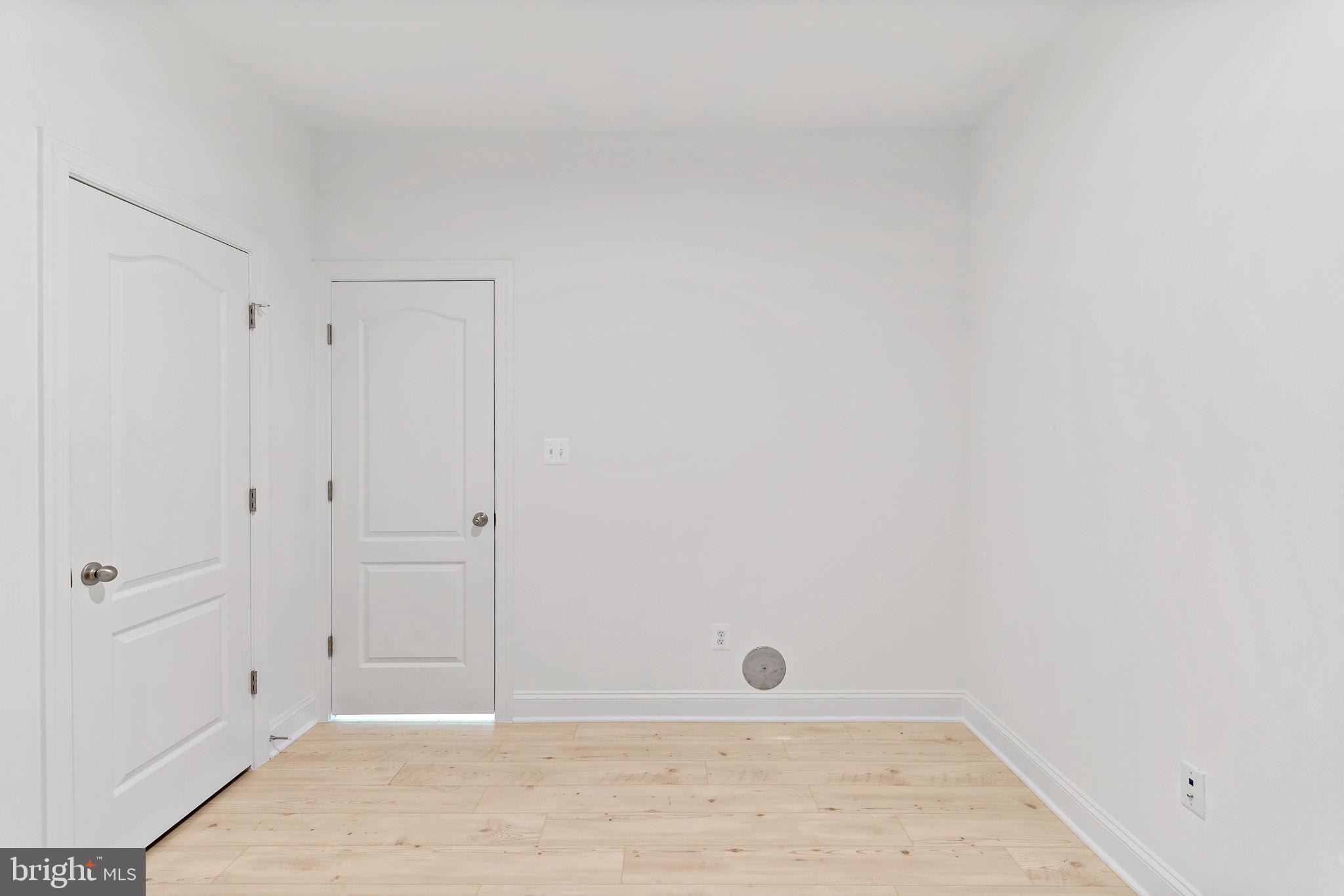 ROSEHILL MANOR - Residential