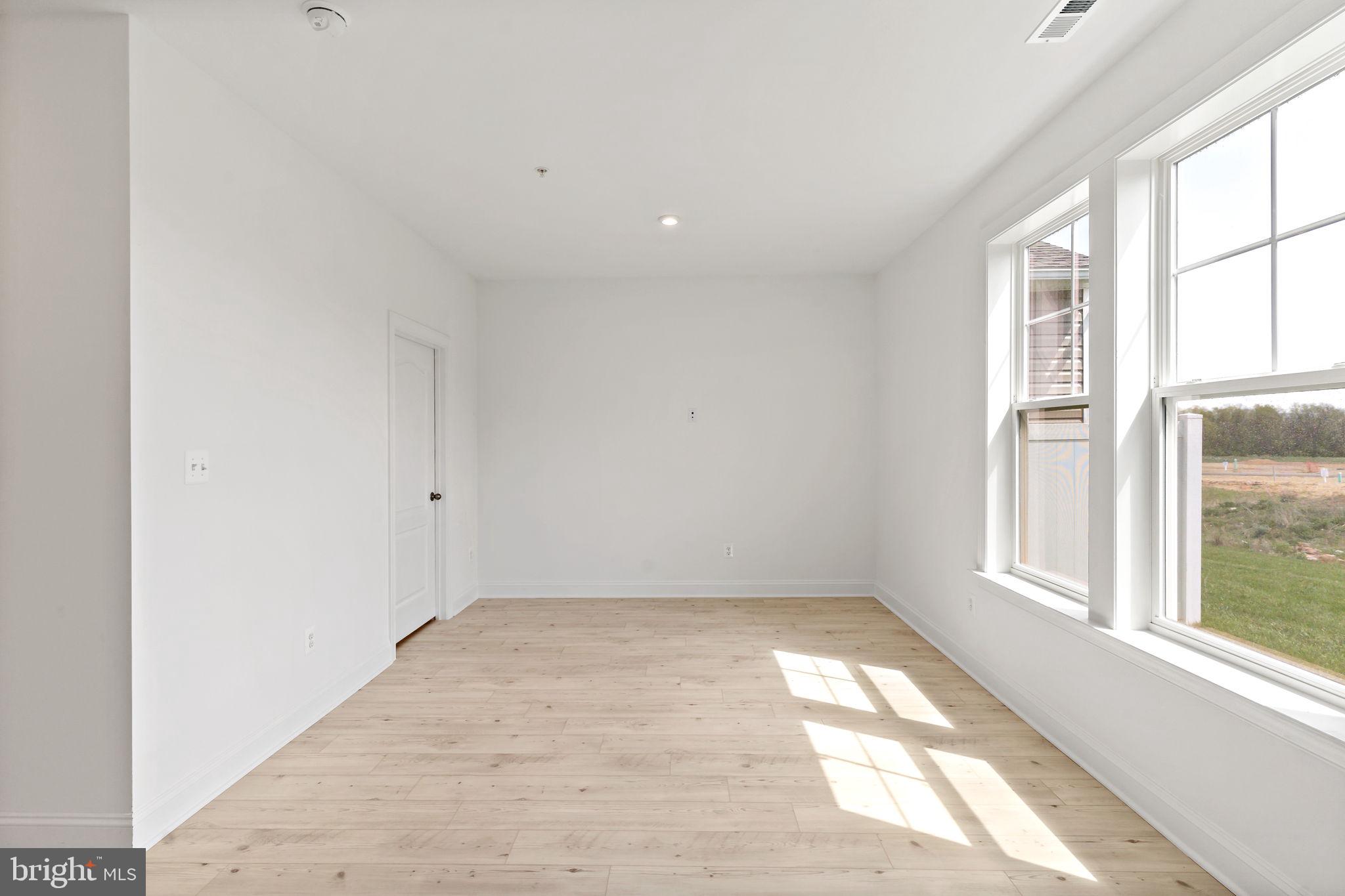 ROSEHILL MANOR - Residential