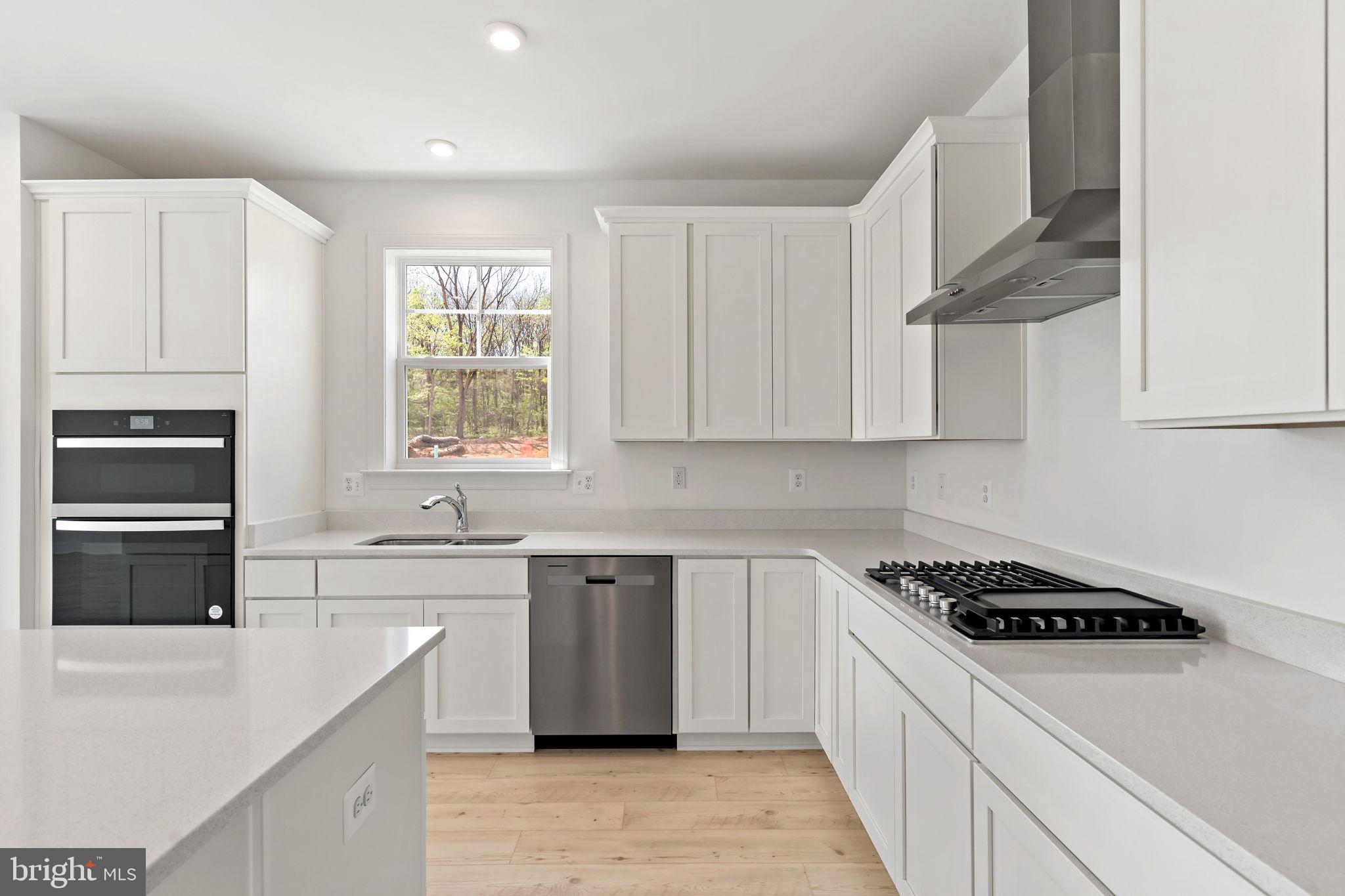 ROSEHILL MANOR - Residential