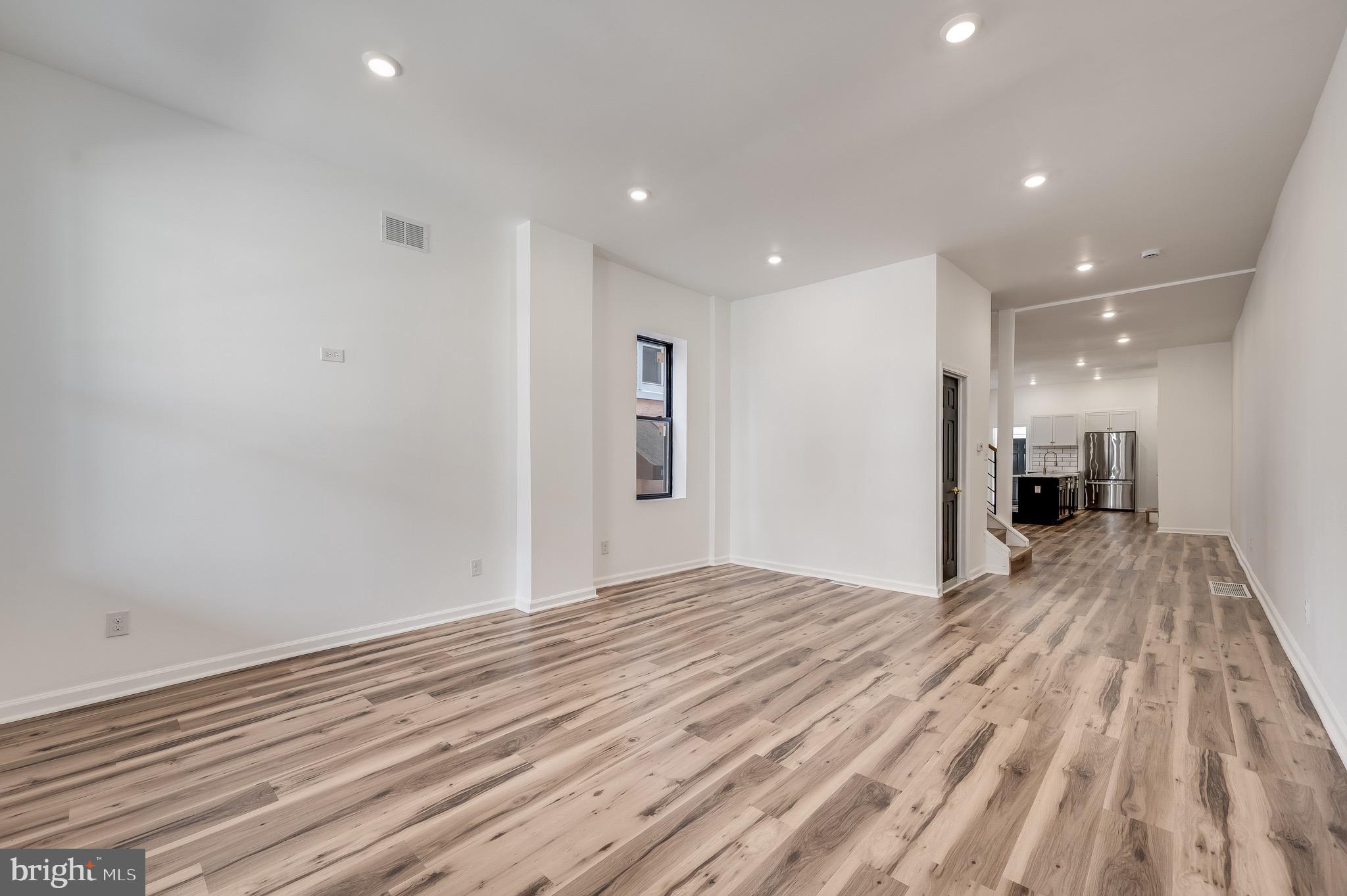 ROXBOROUGH - Residential