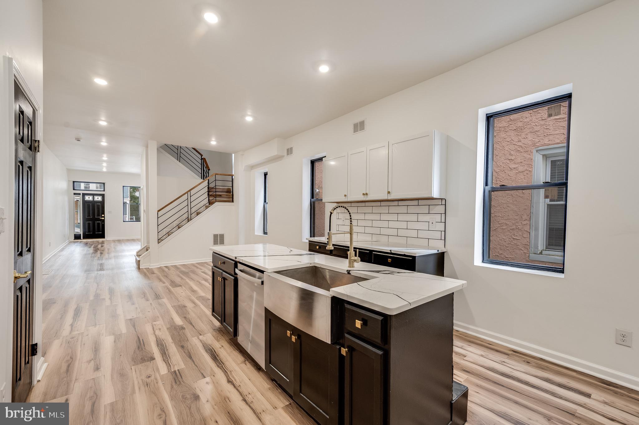 ROXBOROUGH - Residential