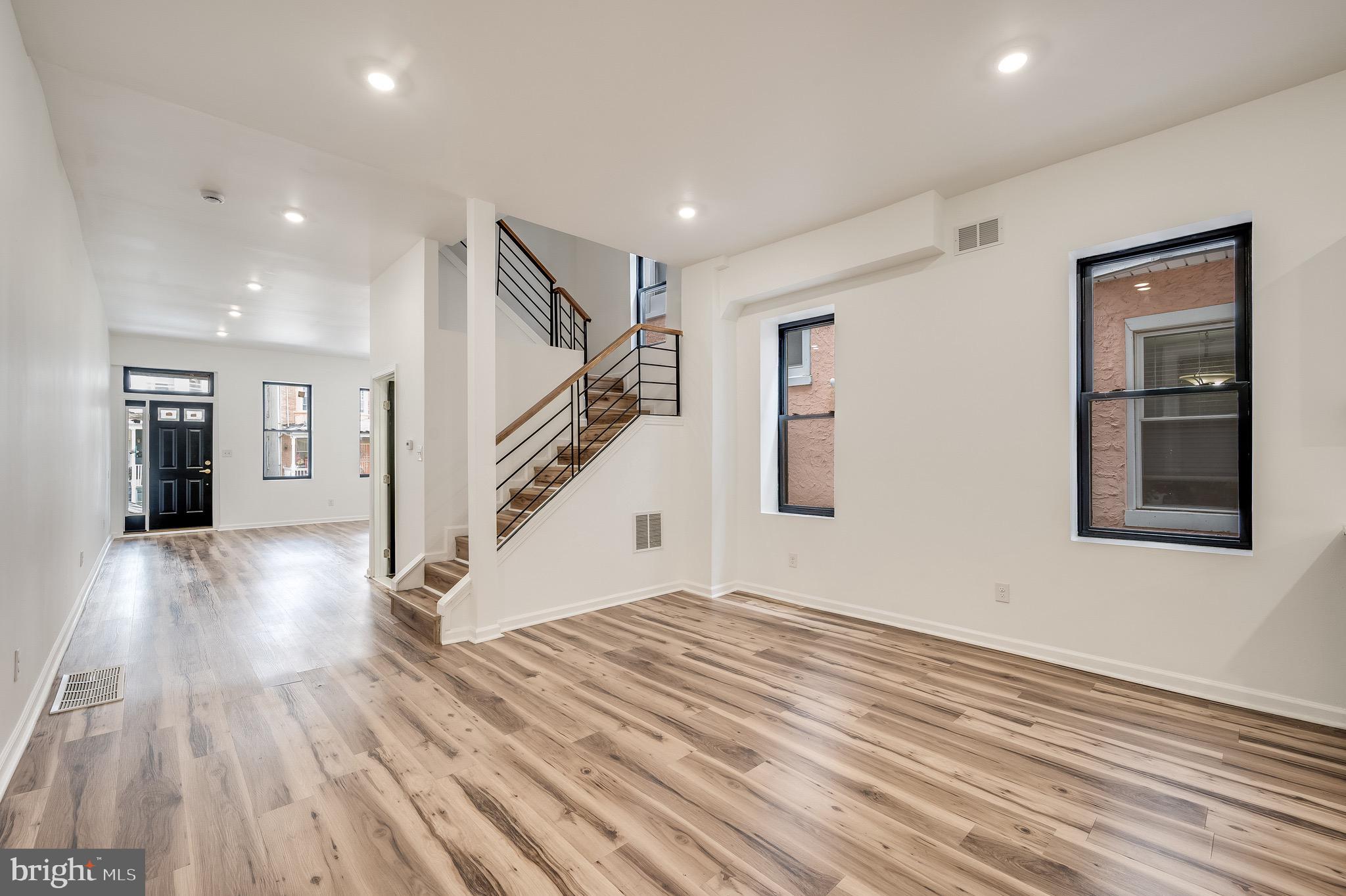 ROXBOROUGH - Residential