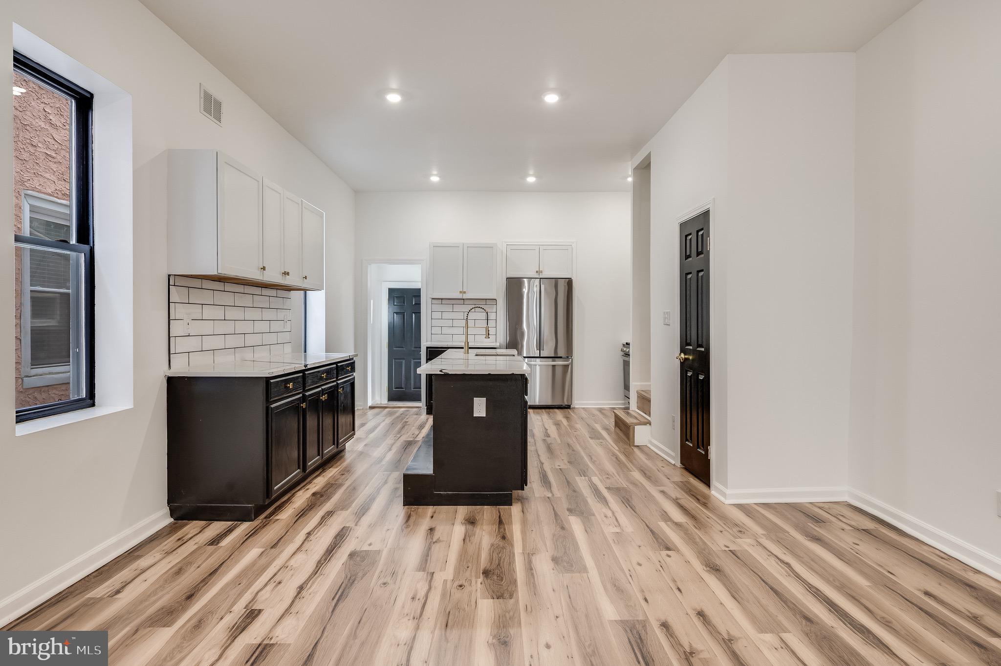 ROXBOROUGH - Residential