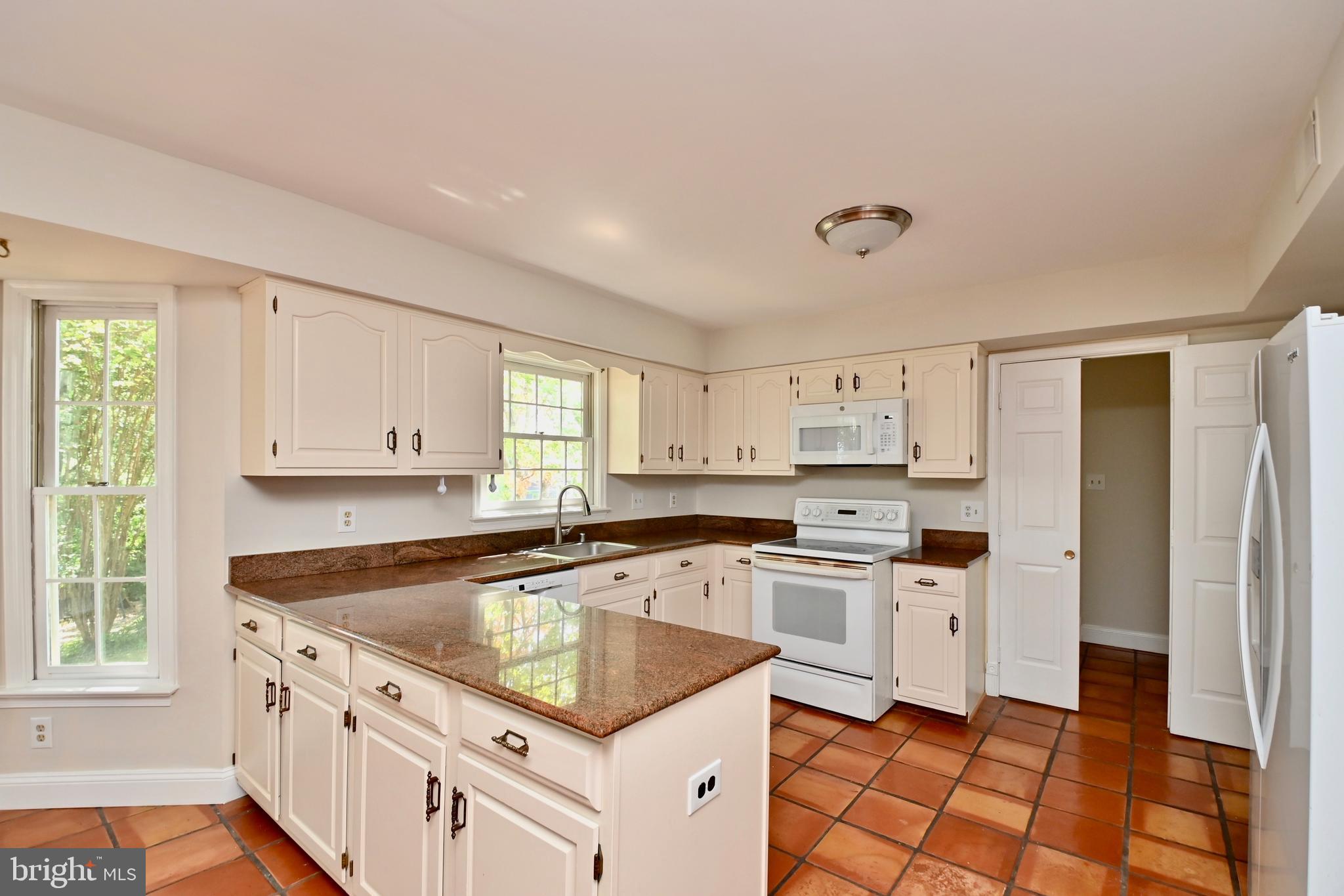 PINE VIEW ESTATES - Residential