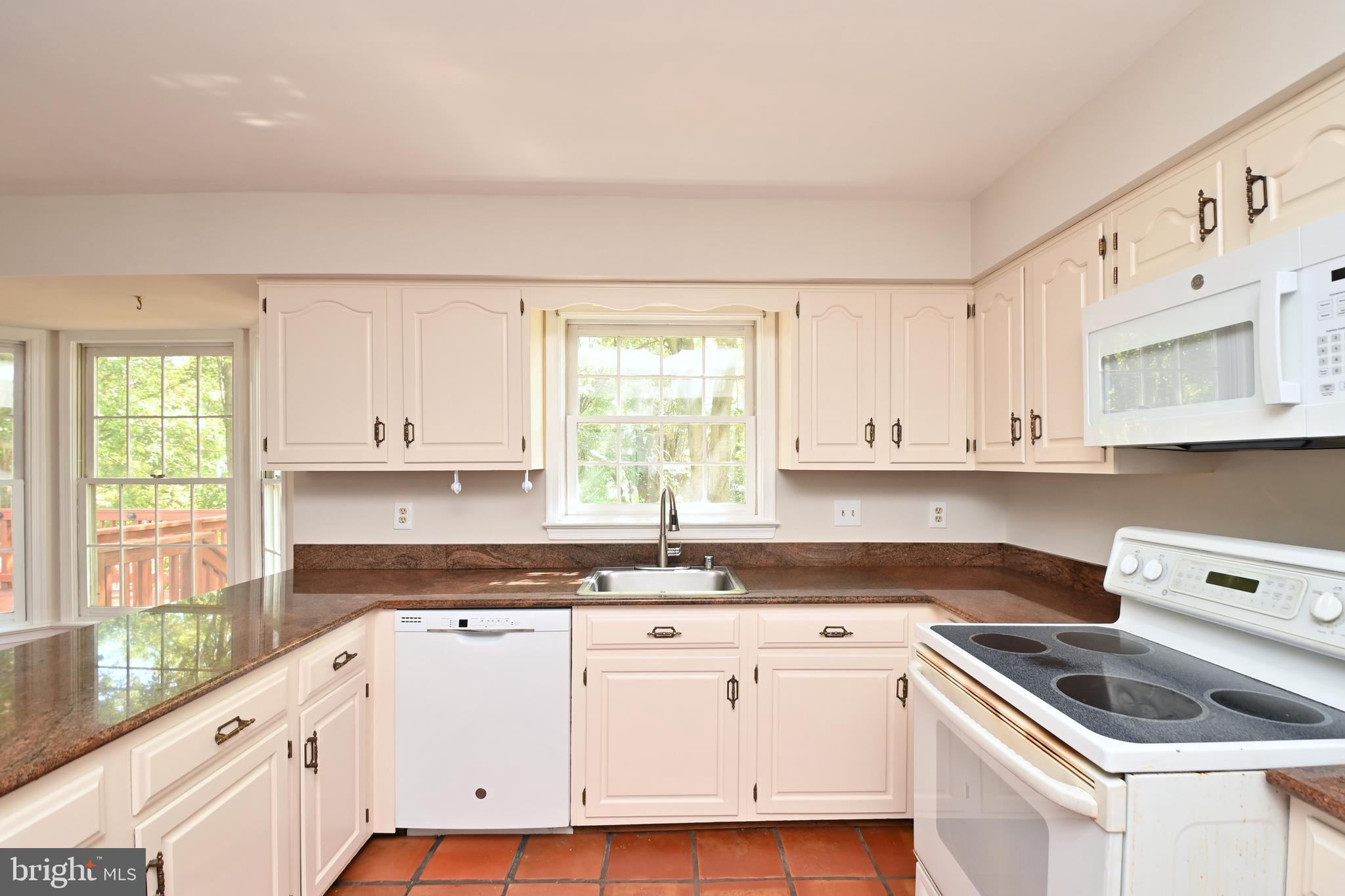 PINE VIEW ESTATES - Residential