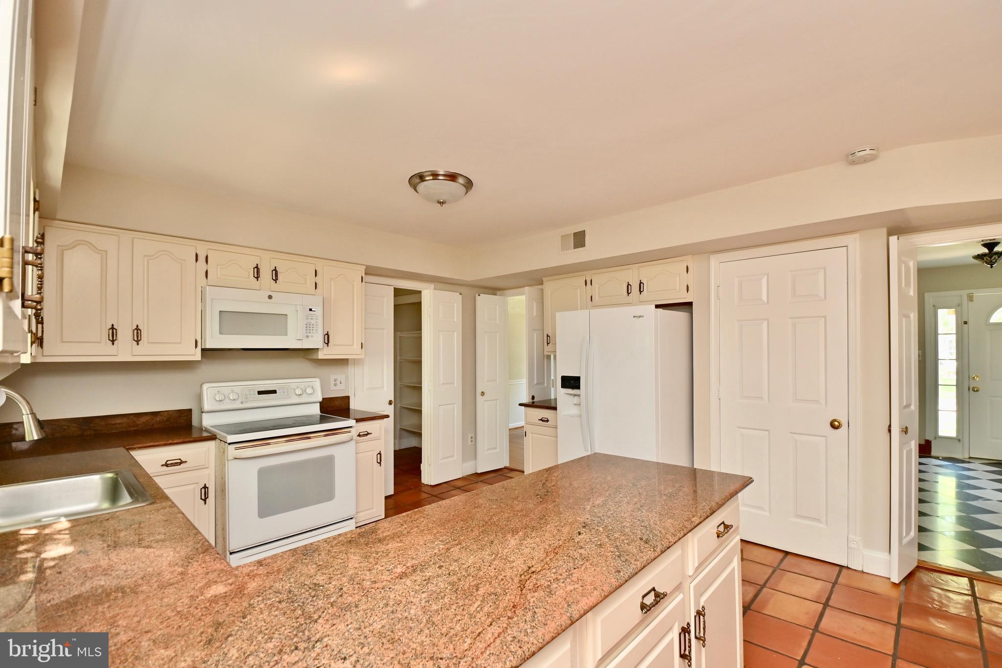 PINE VIEW ESTATES - Residential