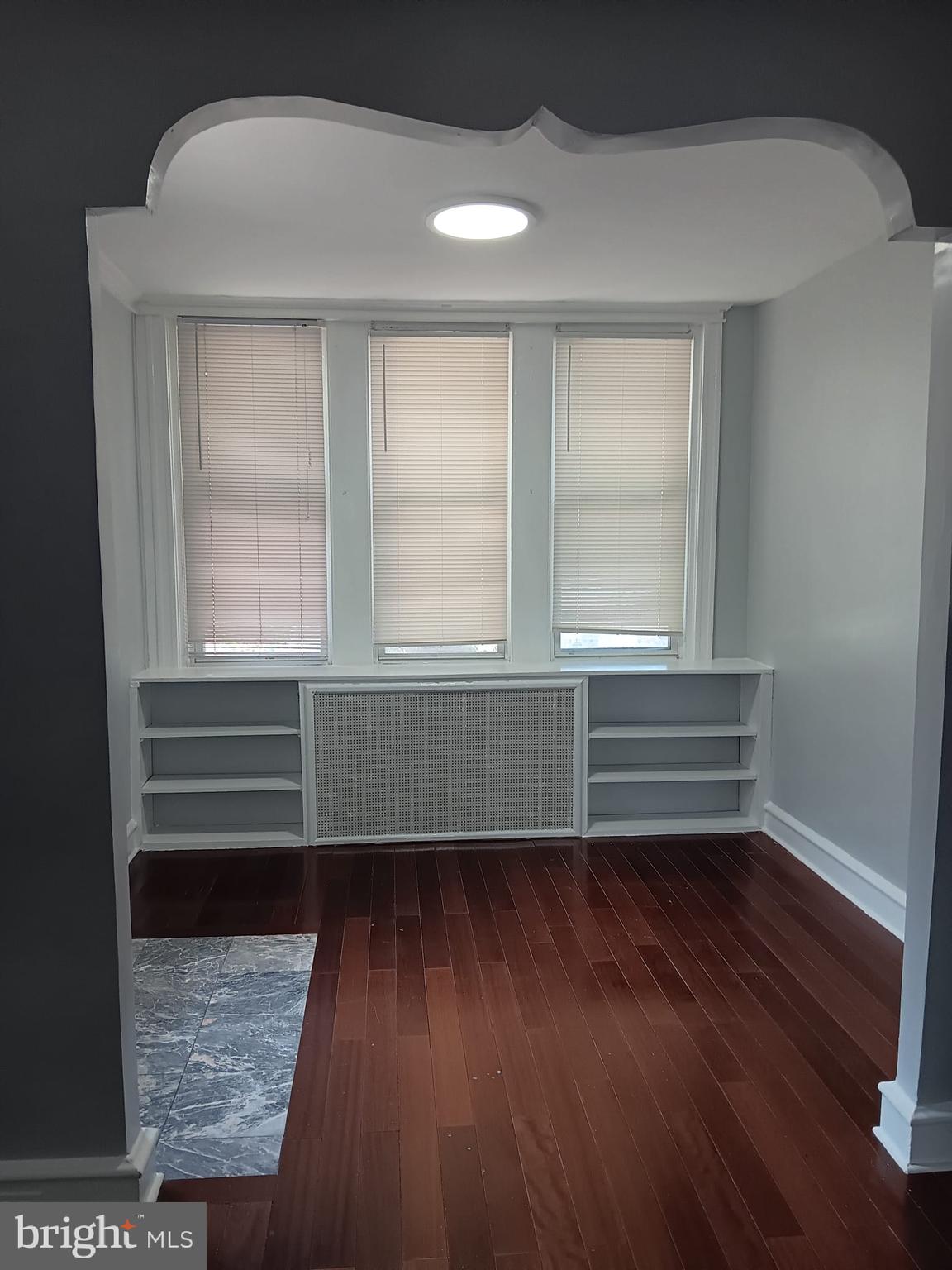 LAWNCREST - Residential