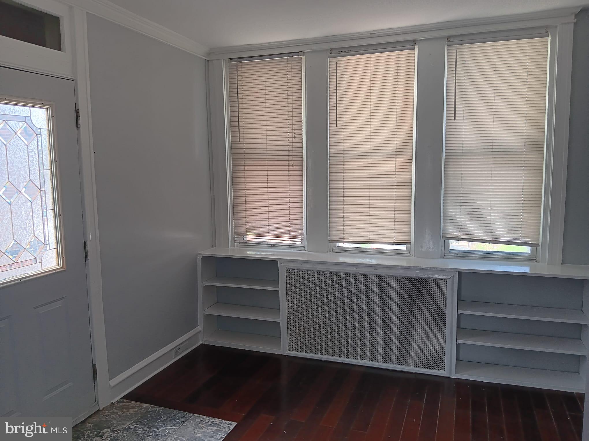 LAWNCREST - Residential