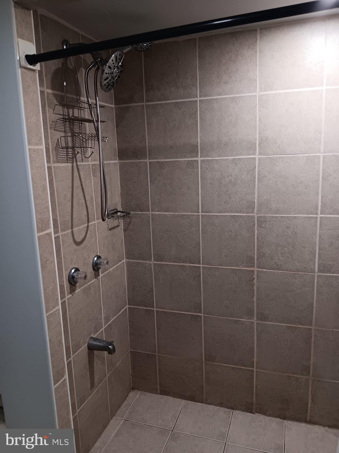 LAWNCREST - Residential