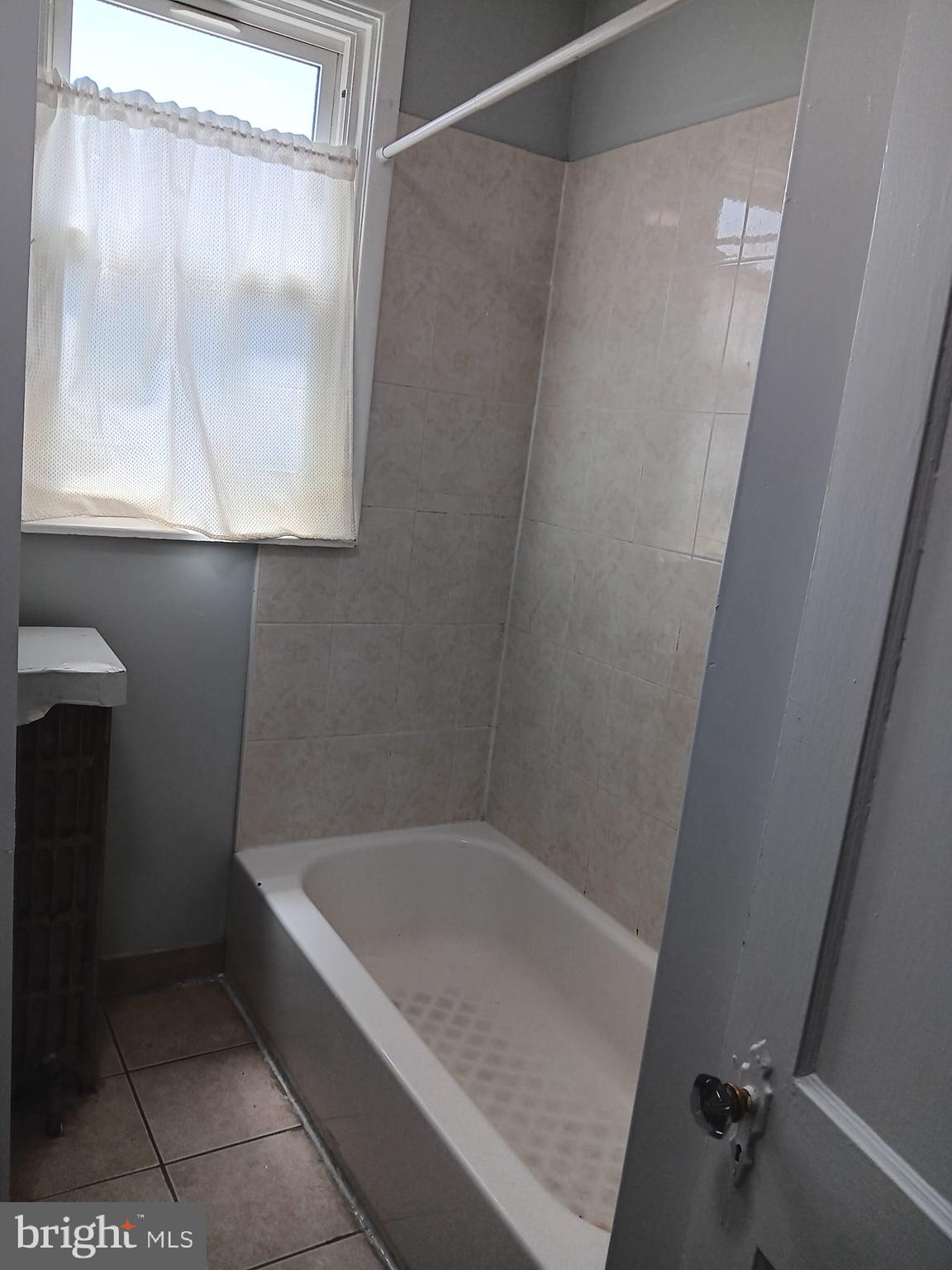 LAWNCREST - Residential