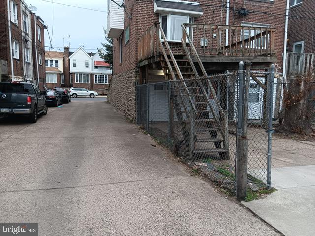 LAWNCREST - Residential