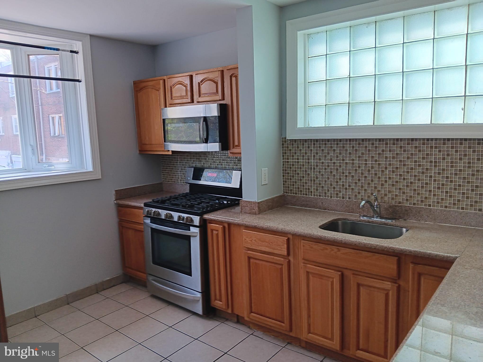 LAWNCREST - Residential