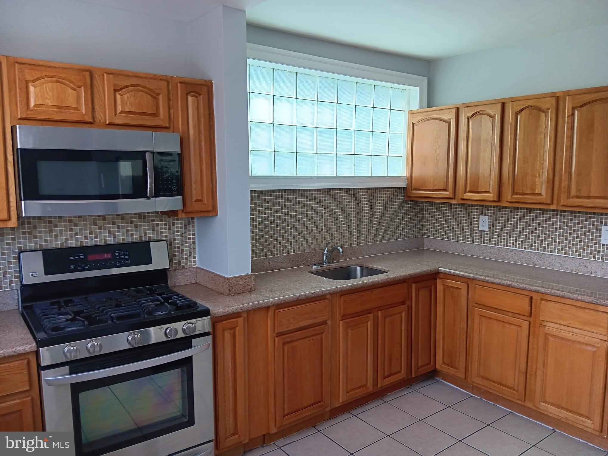 LAWNCREST - Residential