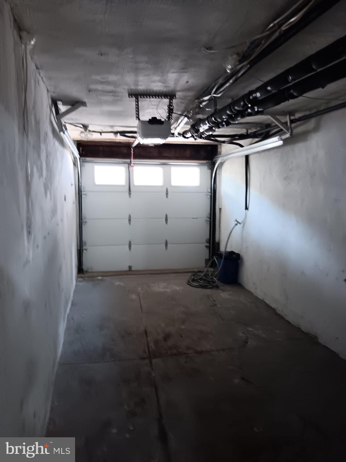 LAWNCREST - Residential