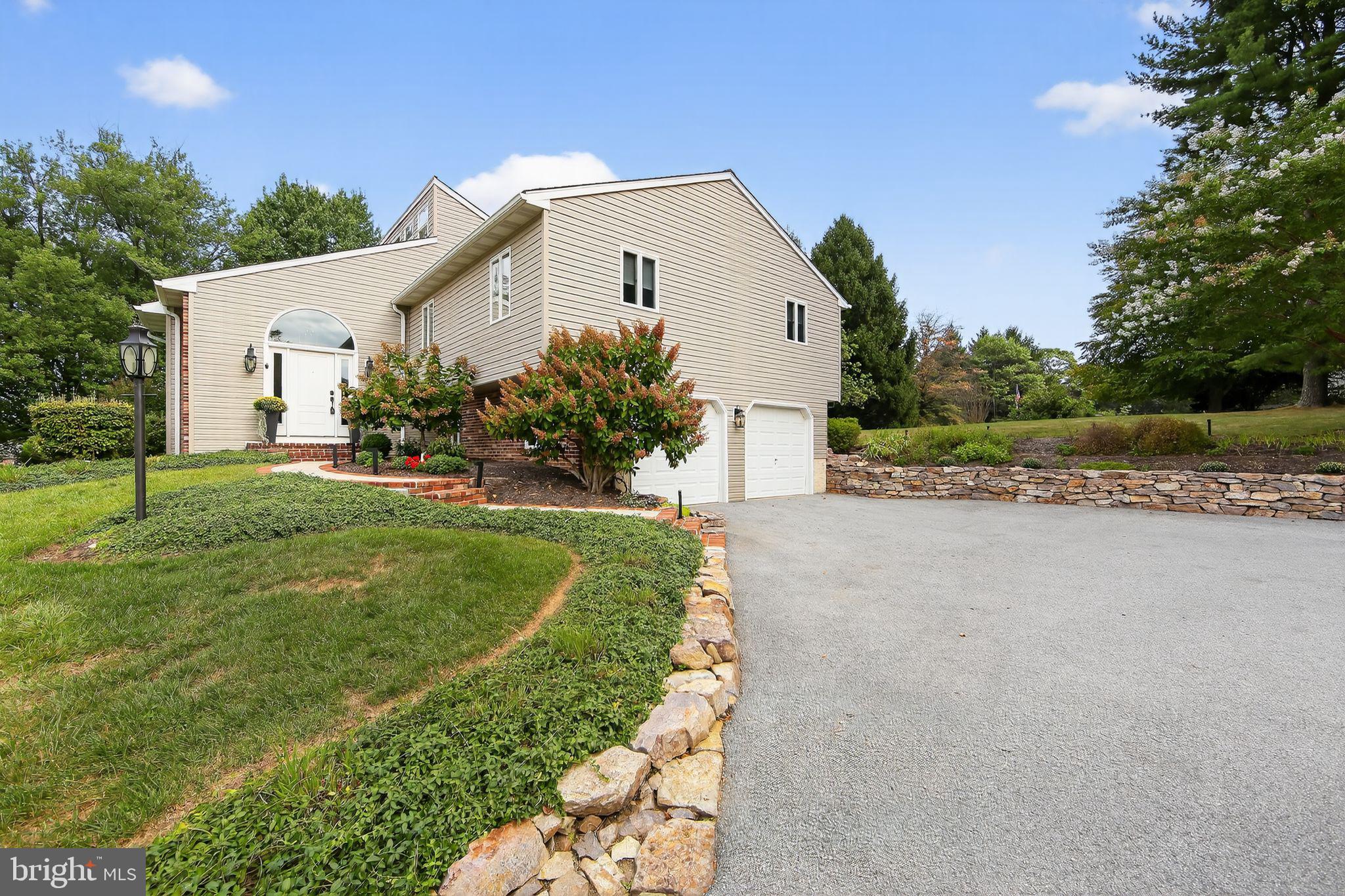 127 CLEARVIEW DRIVE
