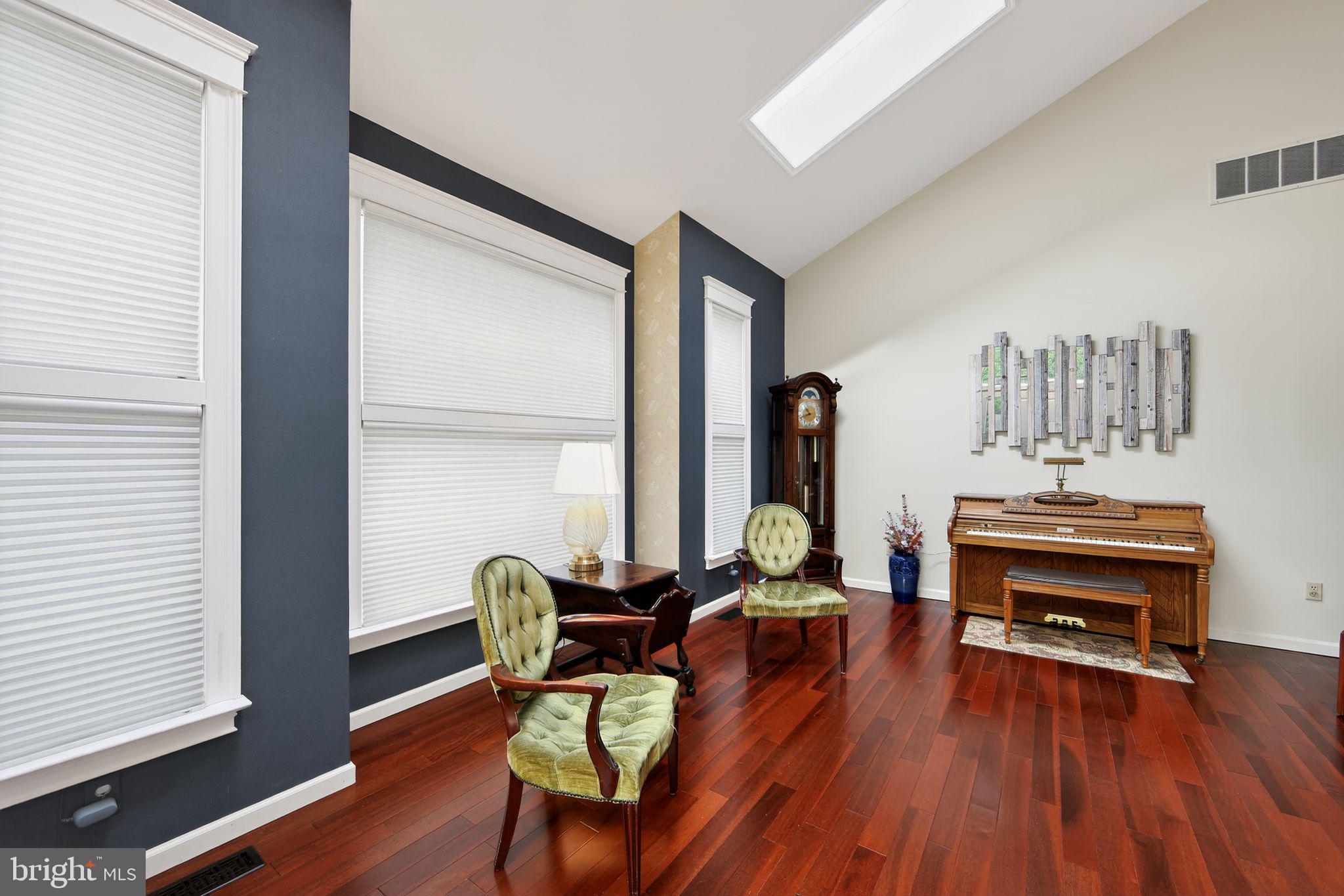 127 CLEARVIEW DRIVE