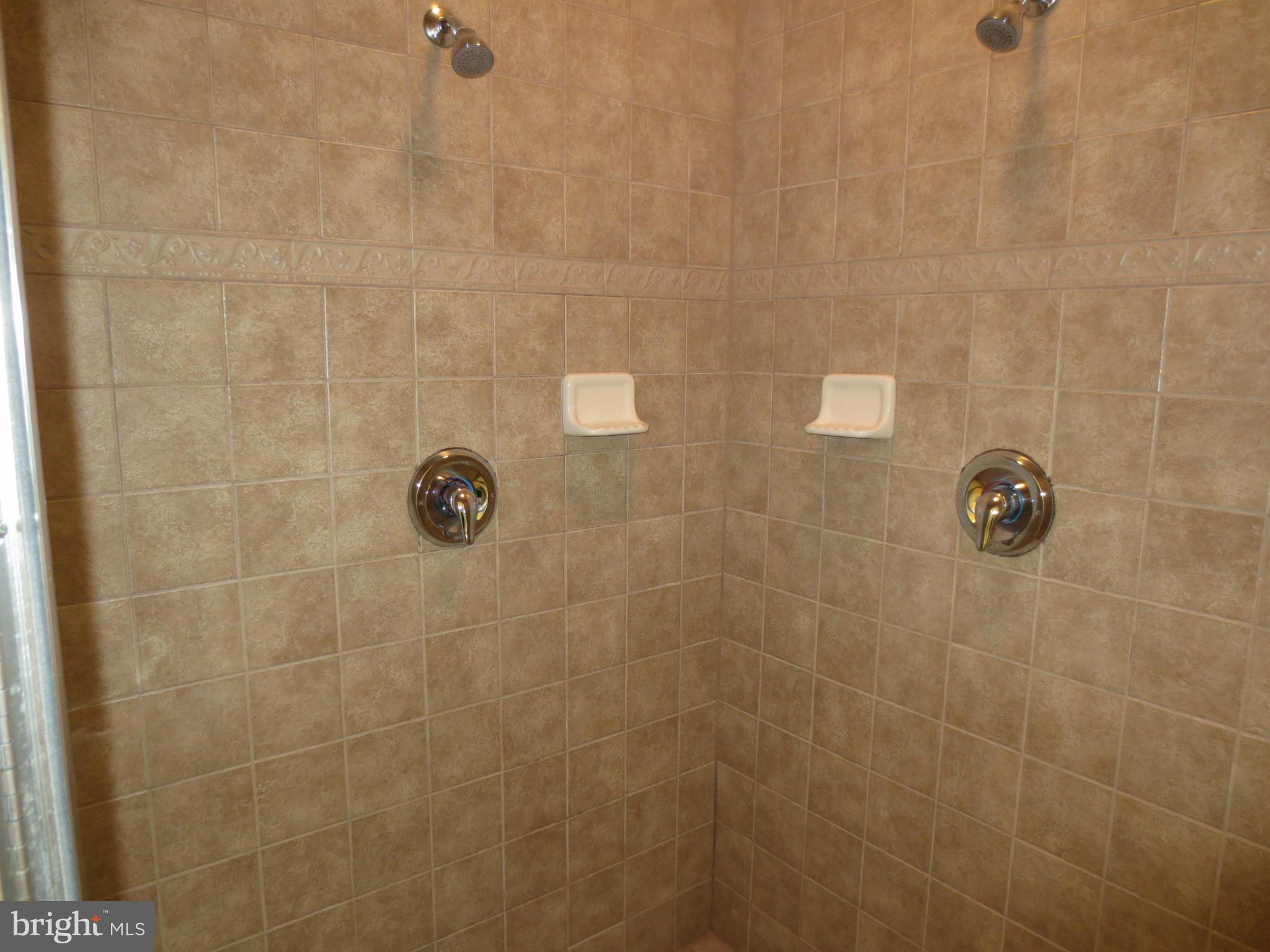 RESIDENCES AT SULLIVAN - Residential Lease