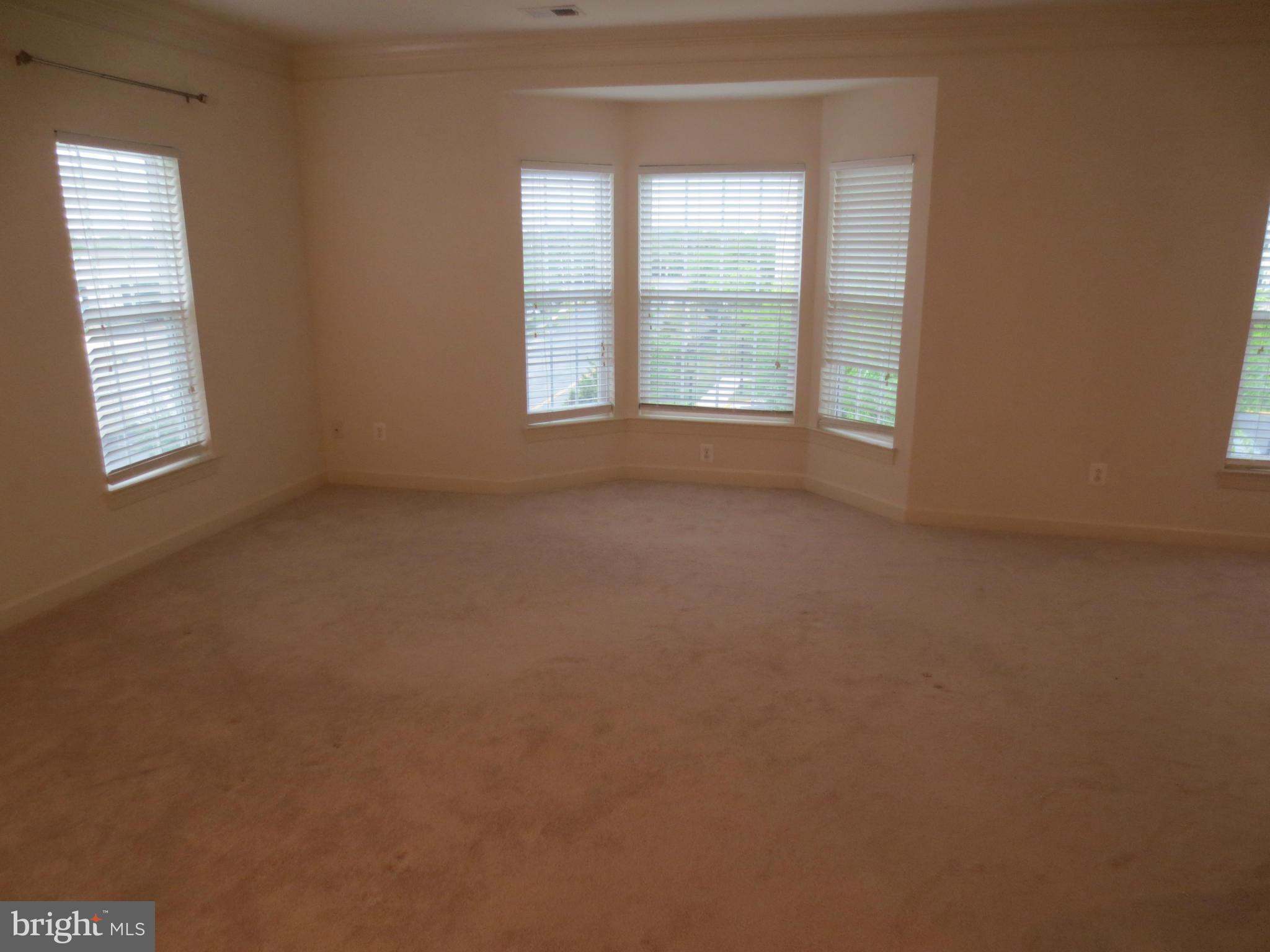 RESIDENCES AT SULLIVAN - Residential Lease