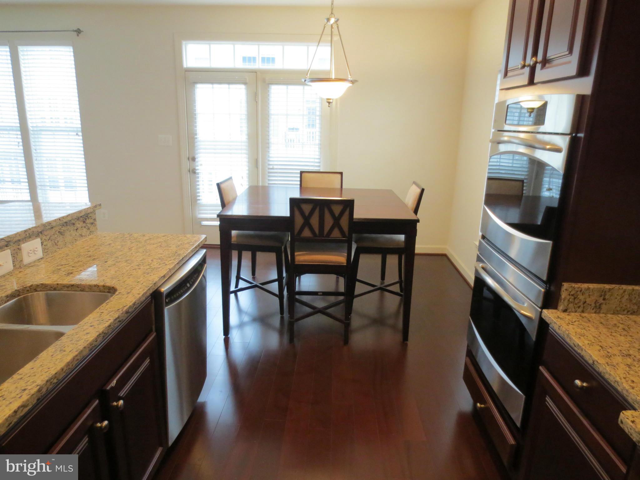 RESIDENCES AT SULLIVAN - Residential Lease