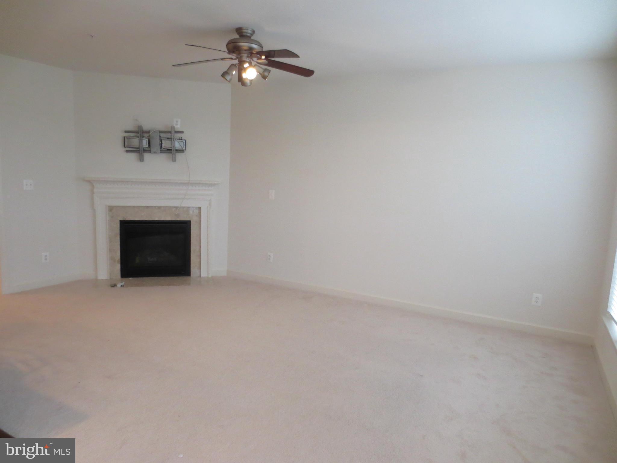 RESIDENCES AT SULLIVAN - Residential Lease