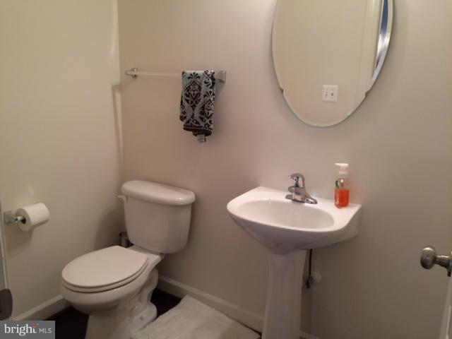 RESIDENCES AT SULLIVAN - Residential Lease