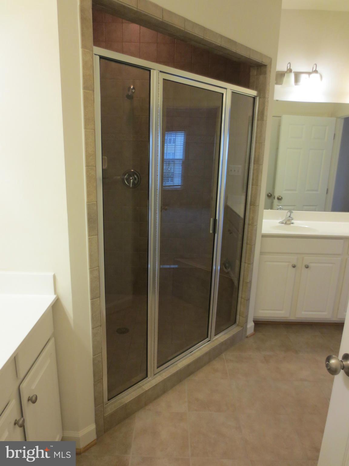 RESIDENCES AT SULLIVAN - Residential Lease