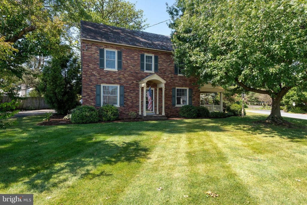 Photo of 5640 Main Street, EAST PETERSBURG, PA 17520 (MLS # PALA2075514)