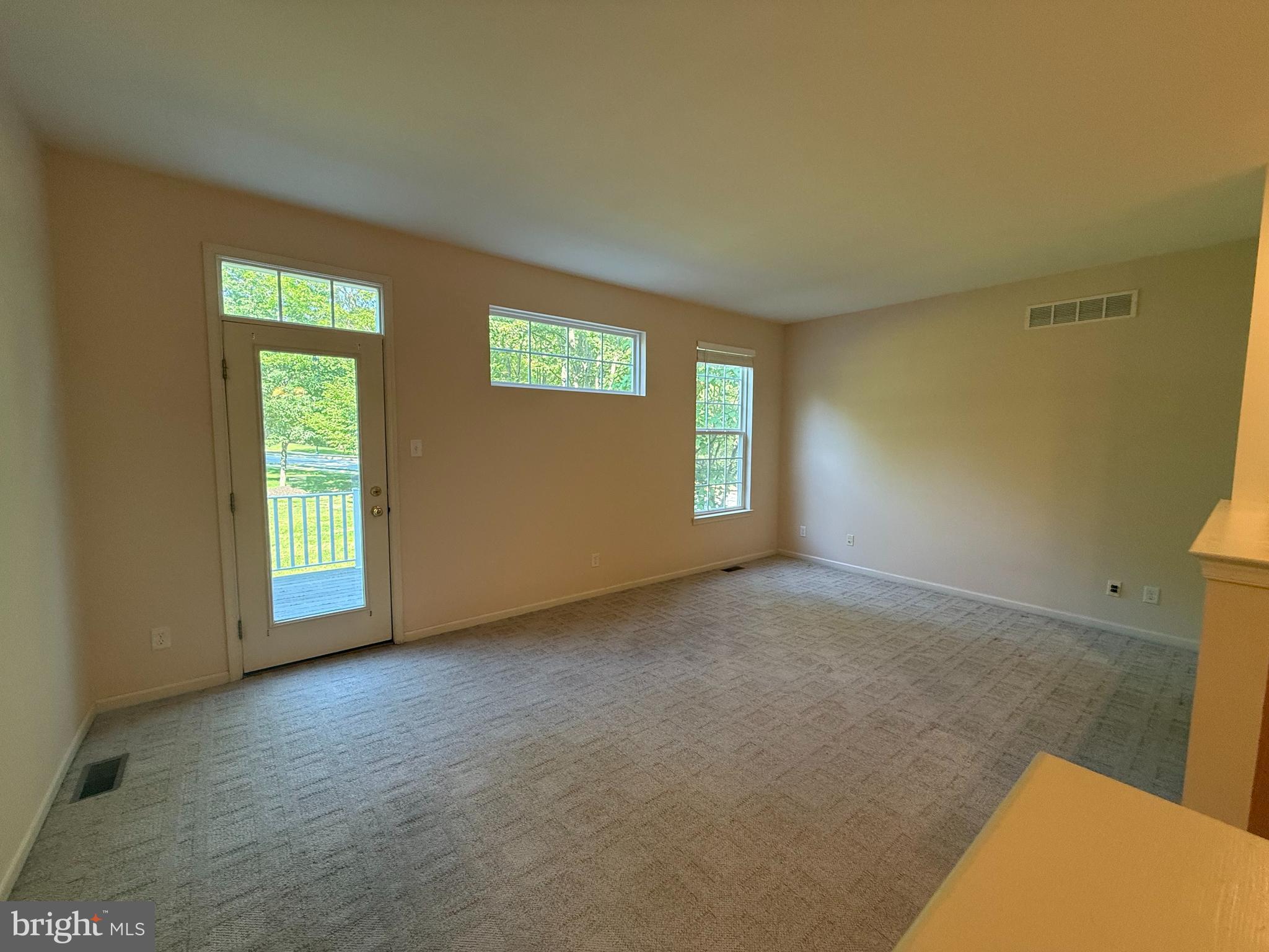 CHARLESTOWN OAKS - Residential Lease