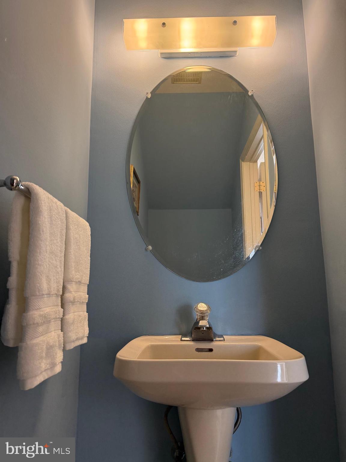 CHARLESTOWN OAKS - Residential Lease