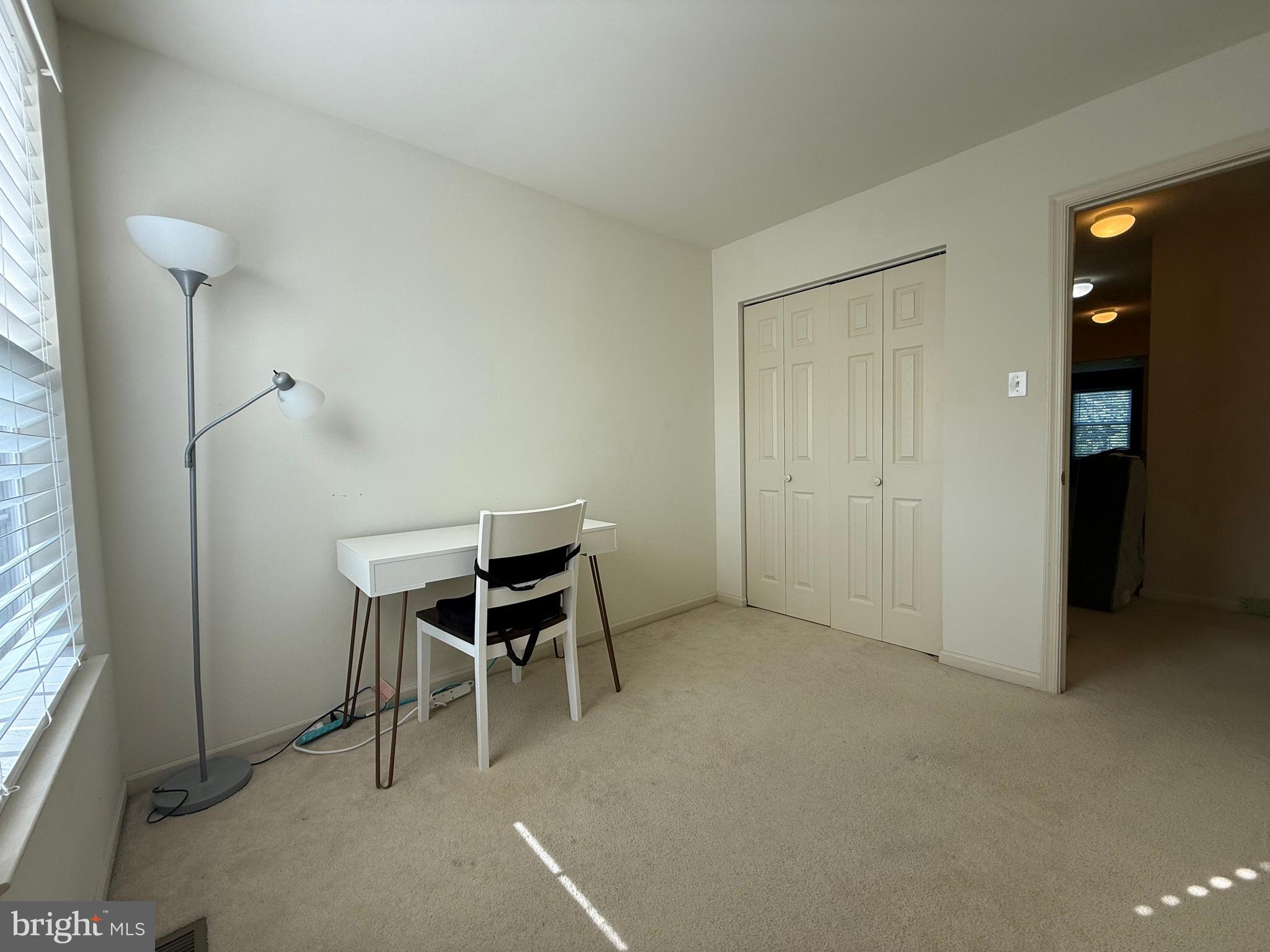 CHARLESTOWN OAKS - Residential Lease