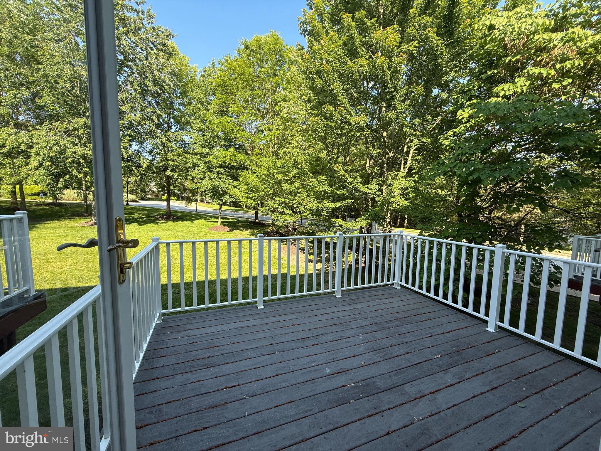 CHARLESTOWN OAKS - Residential Lease