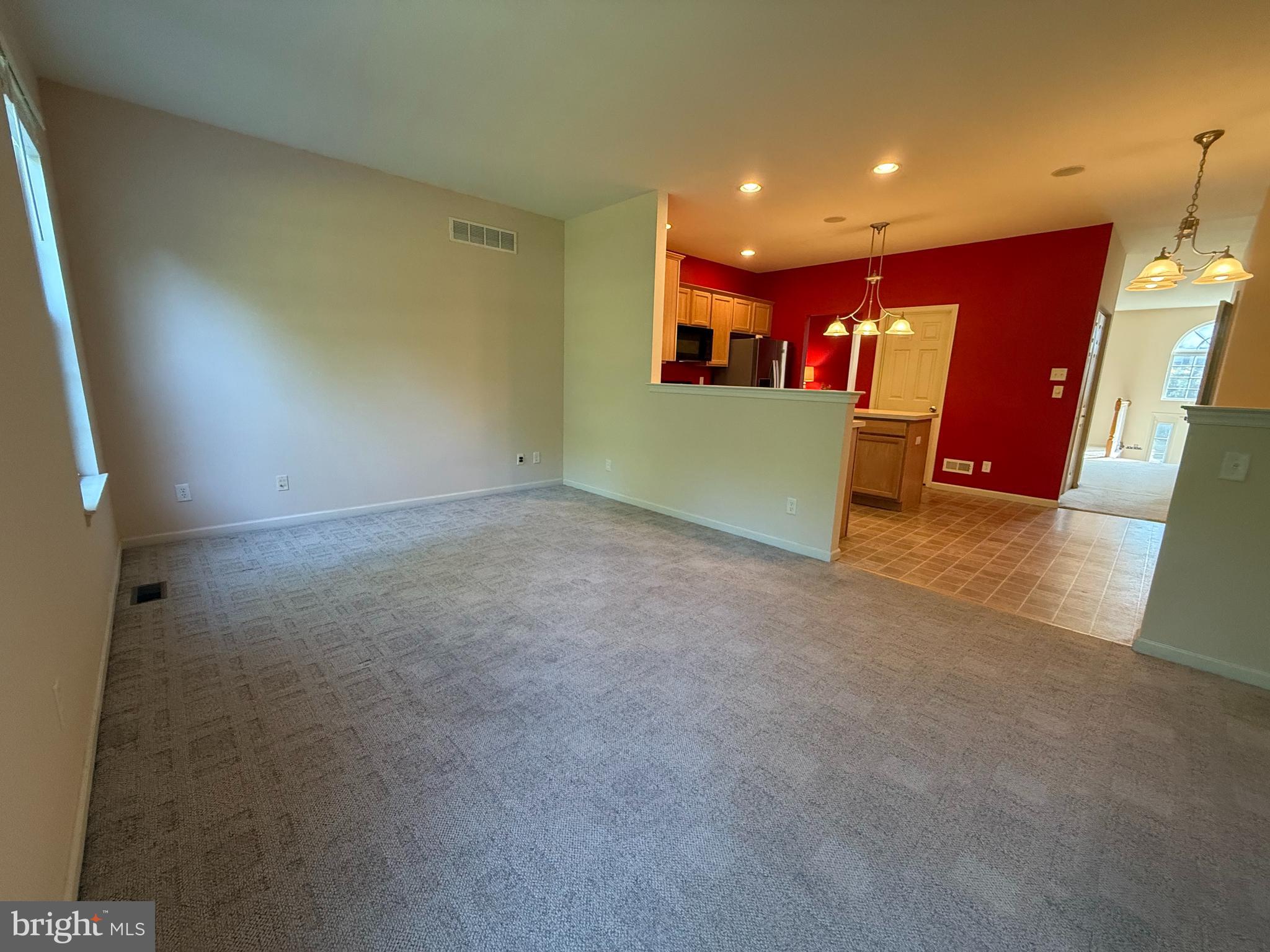 CHARLESTOWN OAKS - Residential Lease