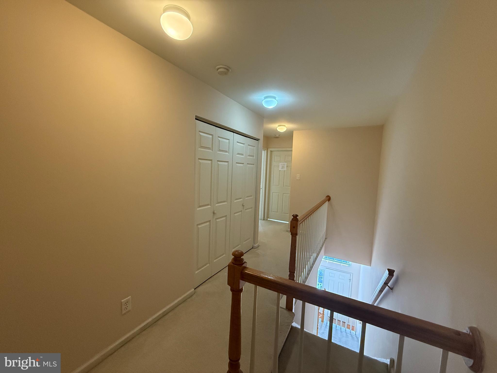 CHARLESTOWN OAKS - Residential Lease