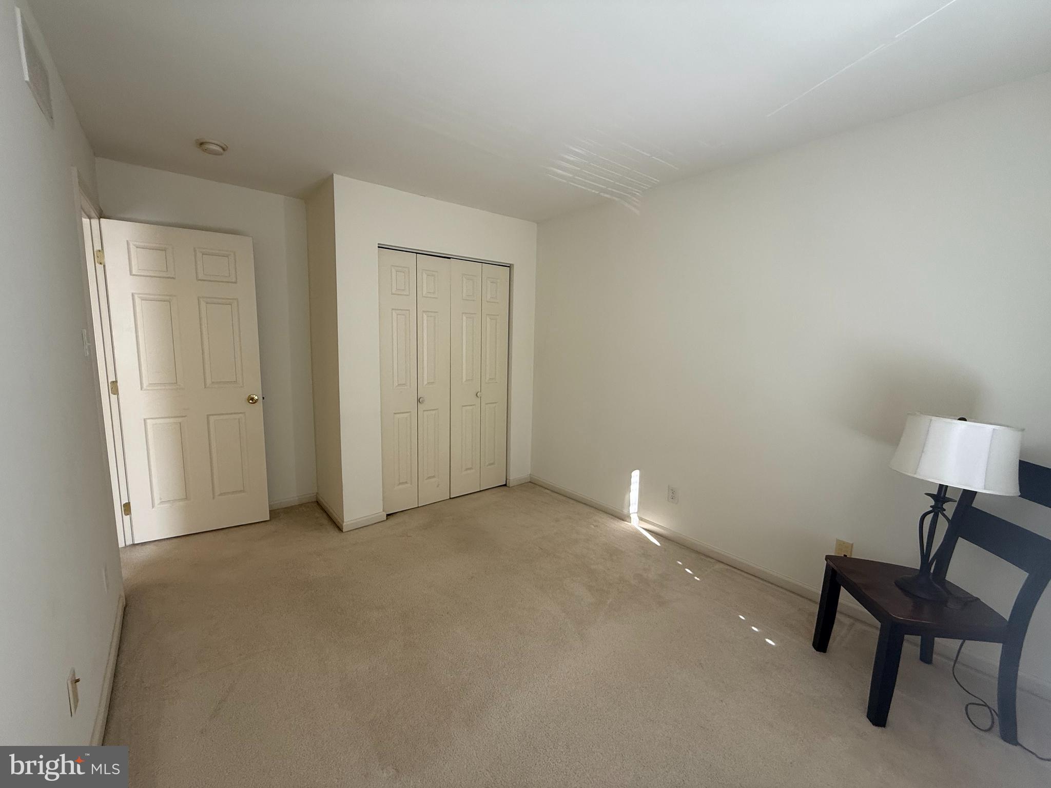 CHARLESTOWN OAKS - Residential Lease