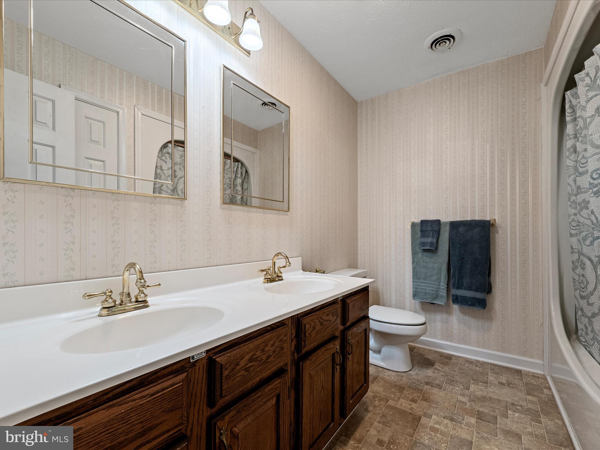 ROLLING ACRES - Residential